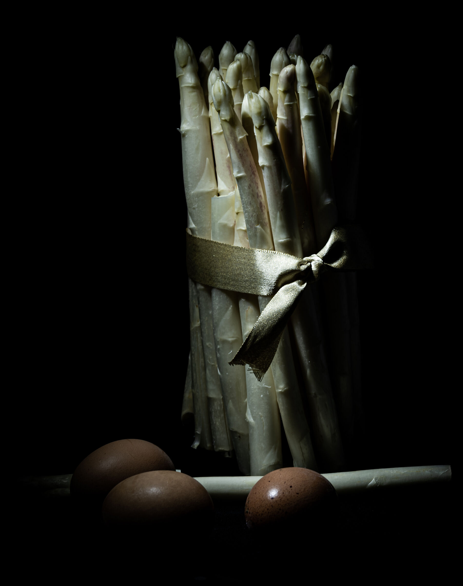 Asparagus and eggs, perfect couple....