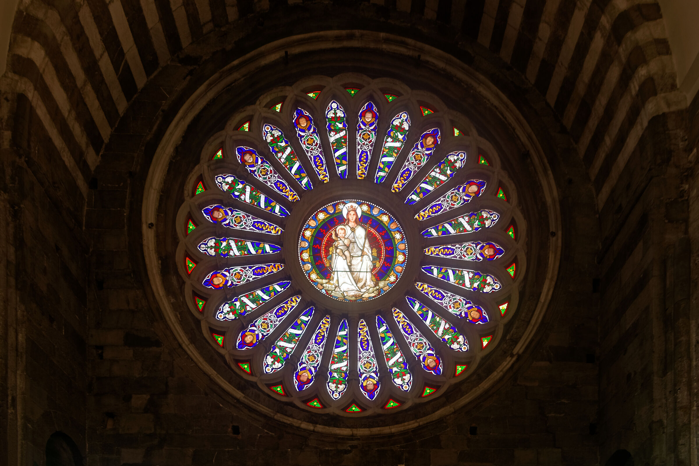 San Lorenzo (ge): rosone della controfacciata