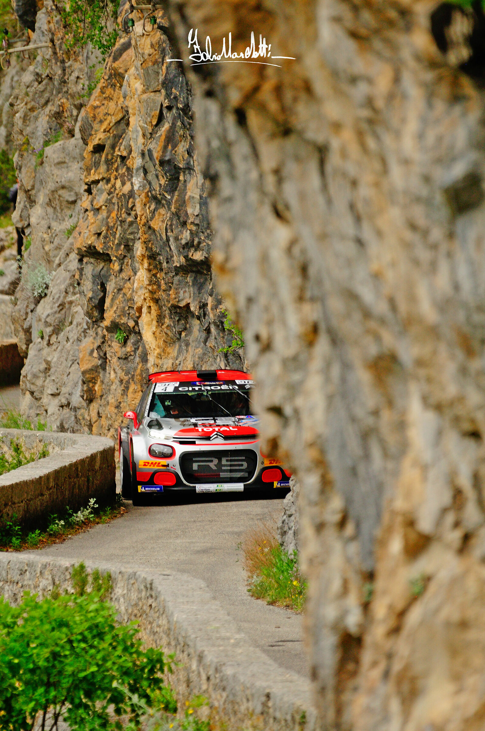 Rossell in The Rocks