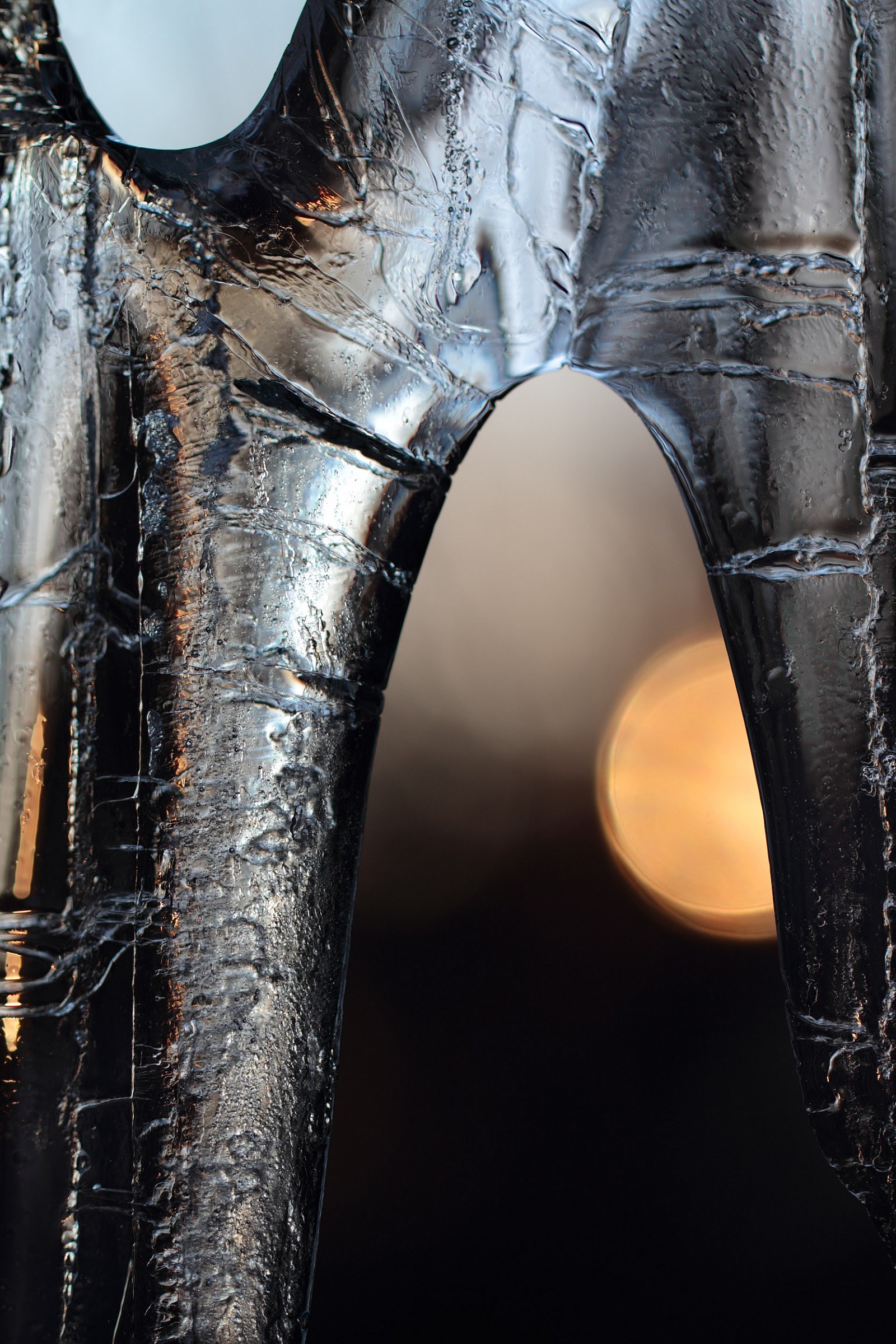 Tramonto dietro al ghiaccio.