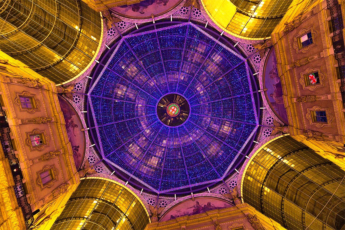 View the gallery in Milan with the sigma 8-16 :)