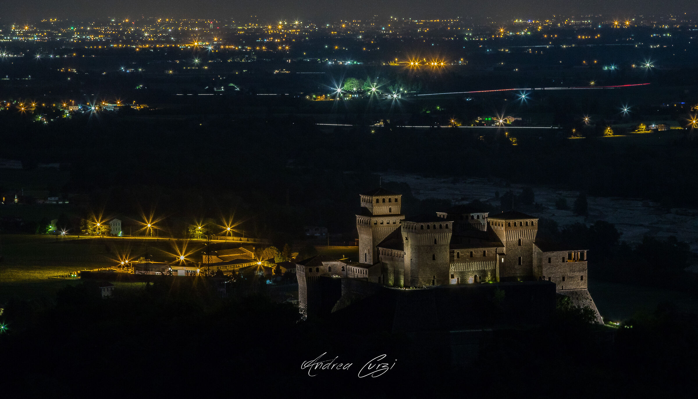 Night Torrechiara Castle