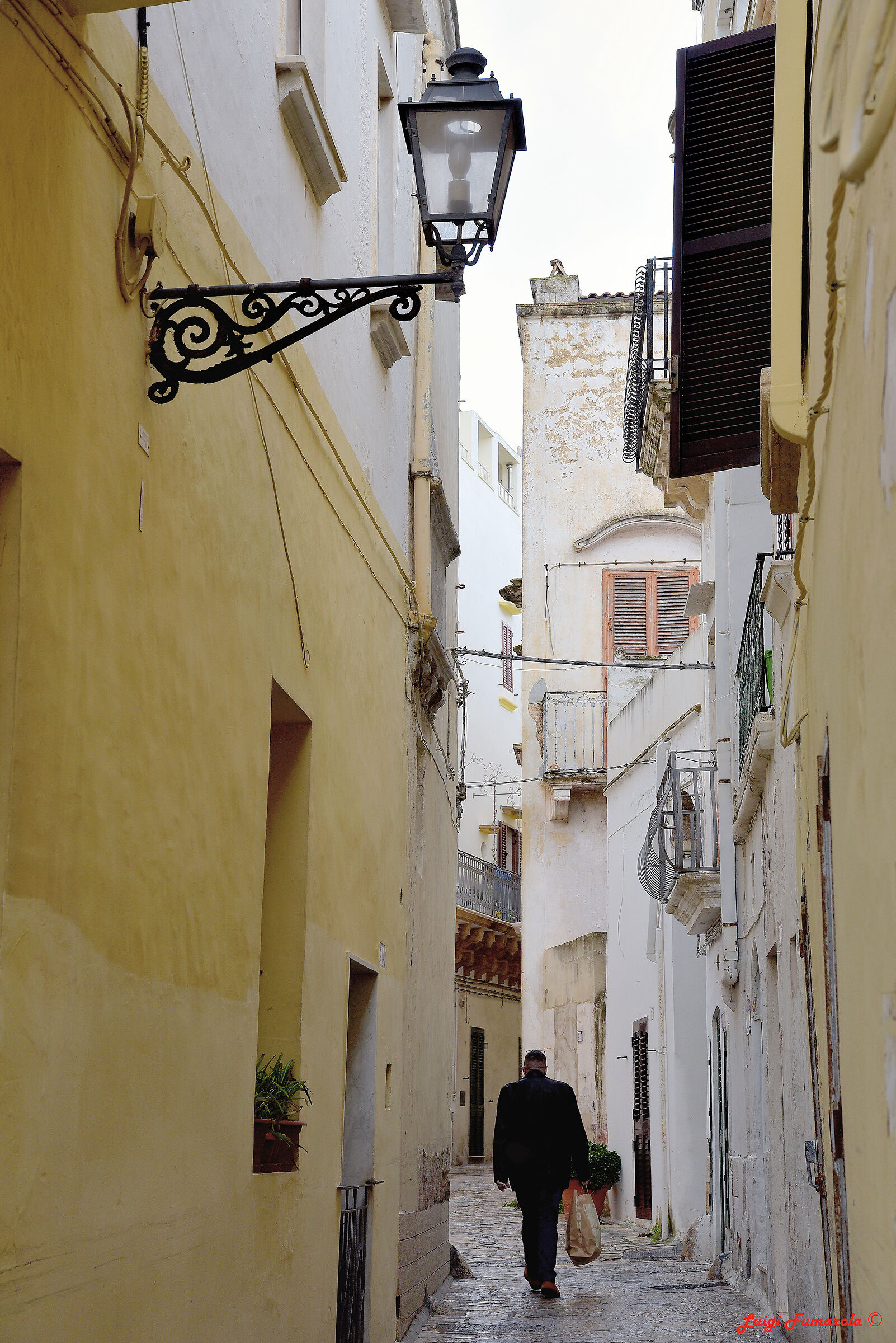 per le vie del borgo antico