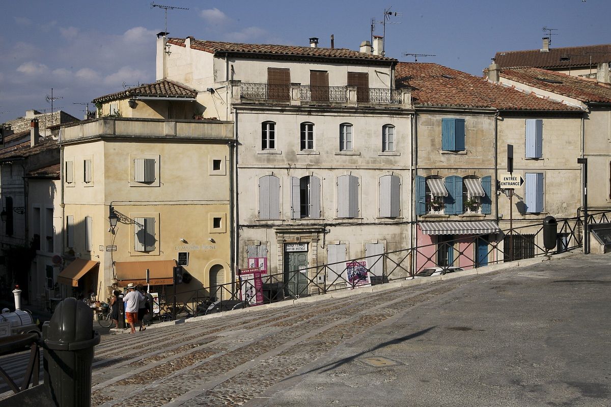 Arles 2