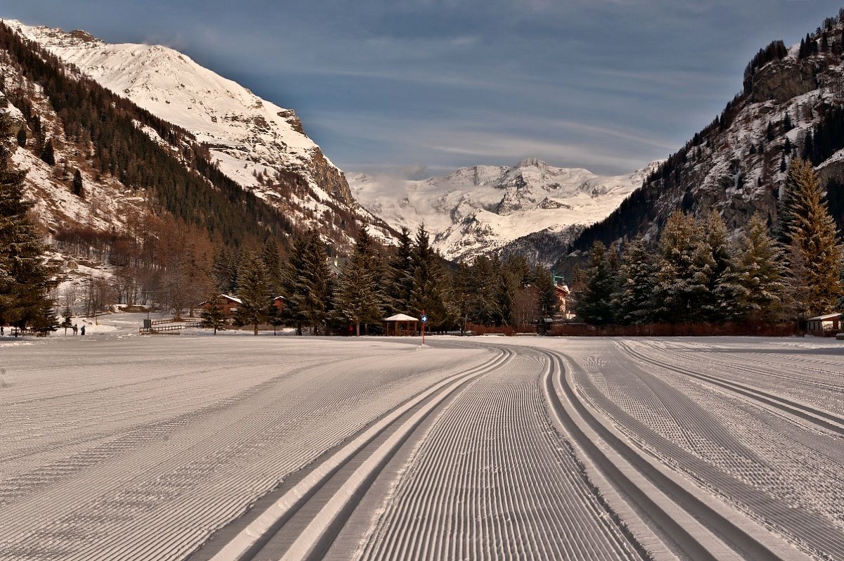 La lunga scia verso il monte Rosa!!