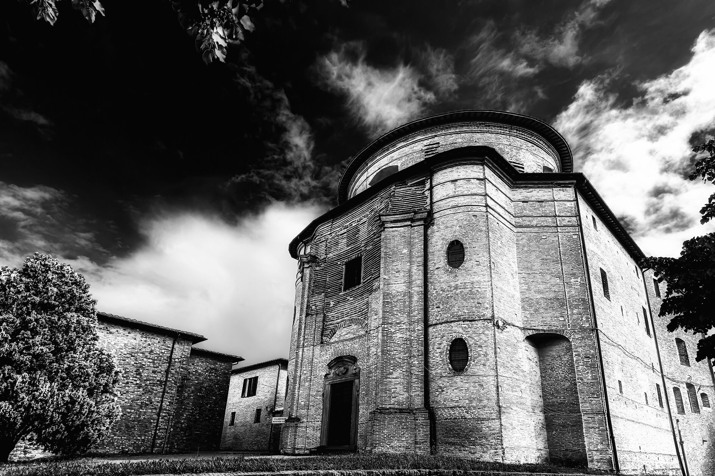 citta' della pieve ,convento ingresso