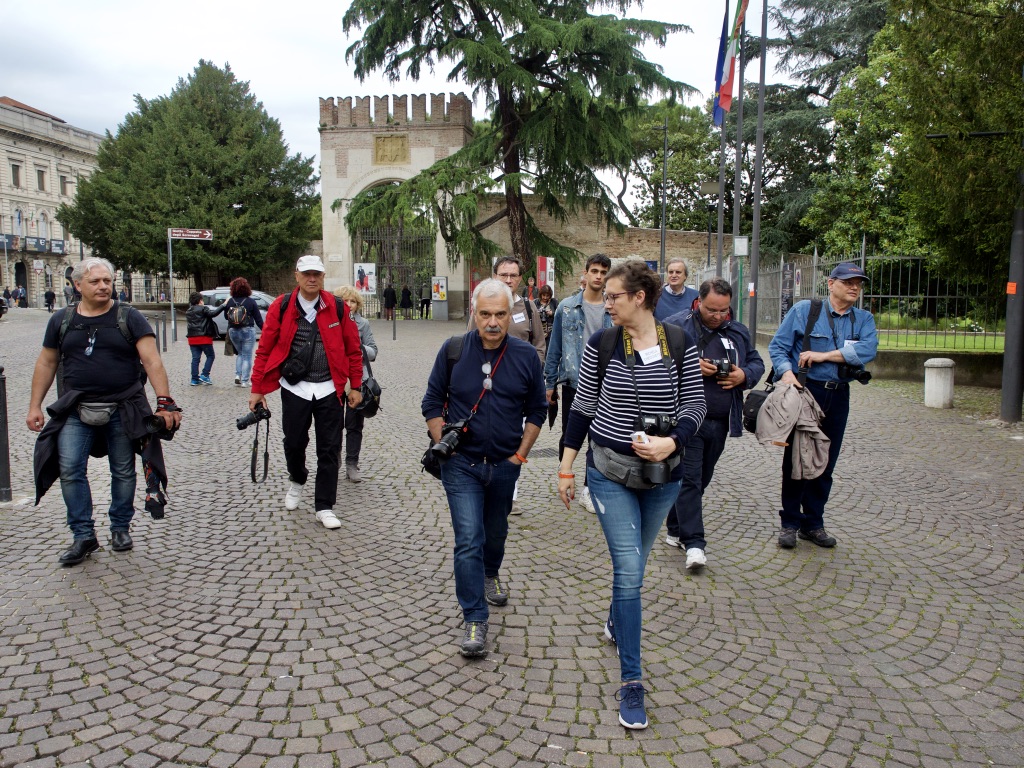 fotografi? contestatori?mamma mia che grinte!!!