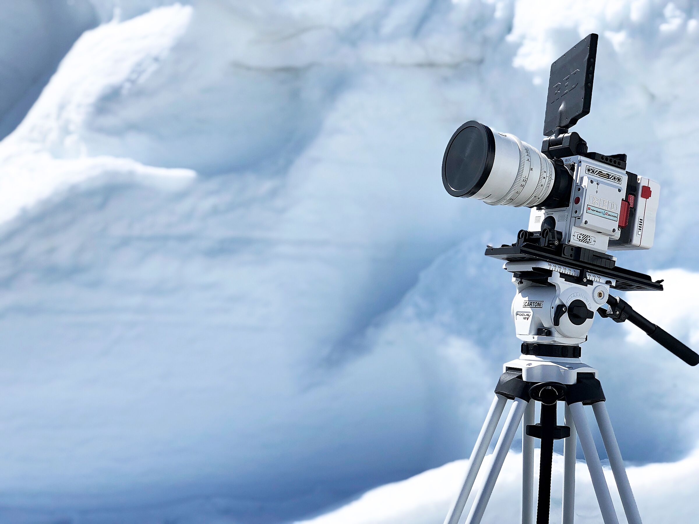 Pegasus Compact Zoom 24-70