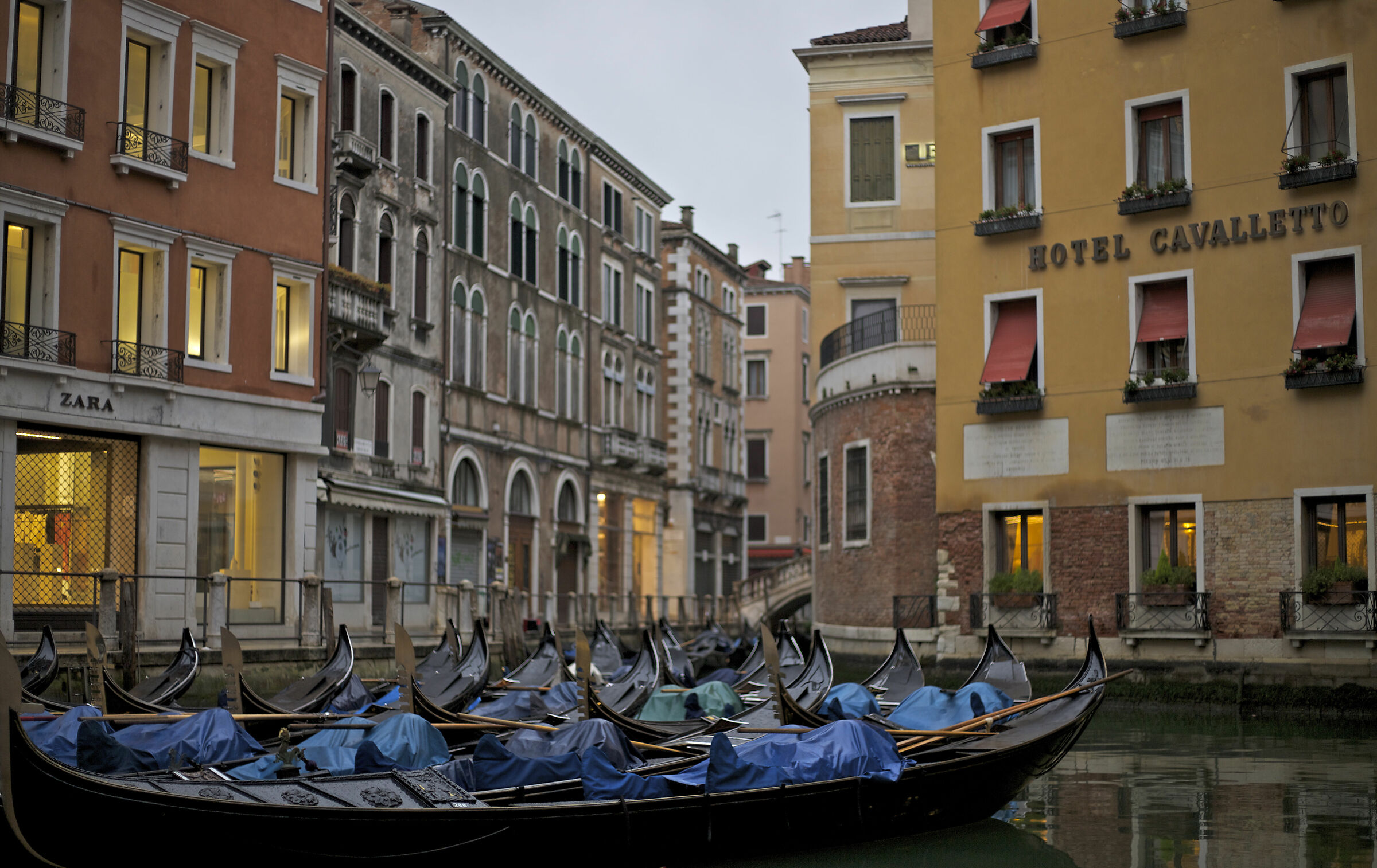 Le gondole, l'hotel