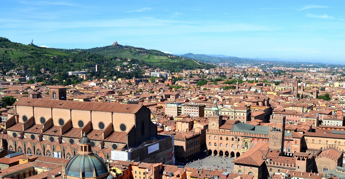 view from Torre Asinelli