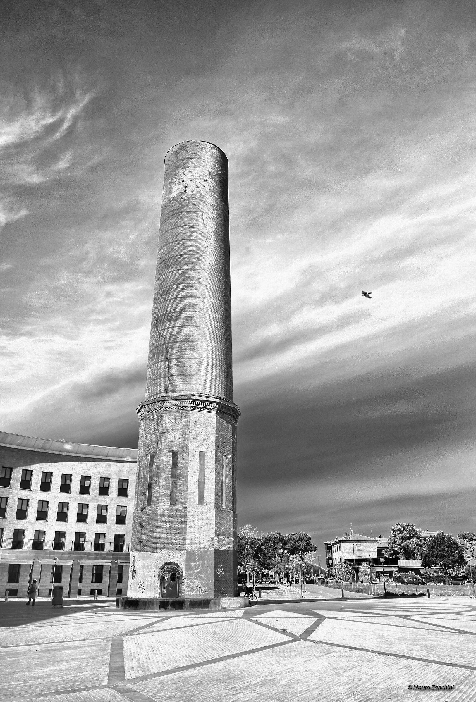 ciminiera centro commerciale I Portici Forlì