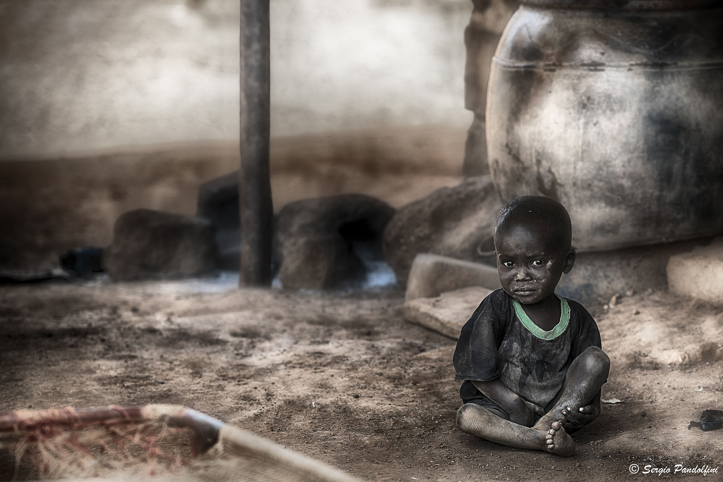 Leave not kids alone.