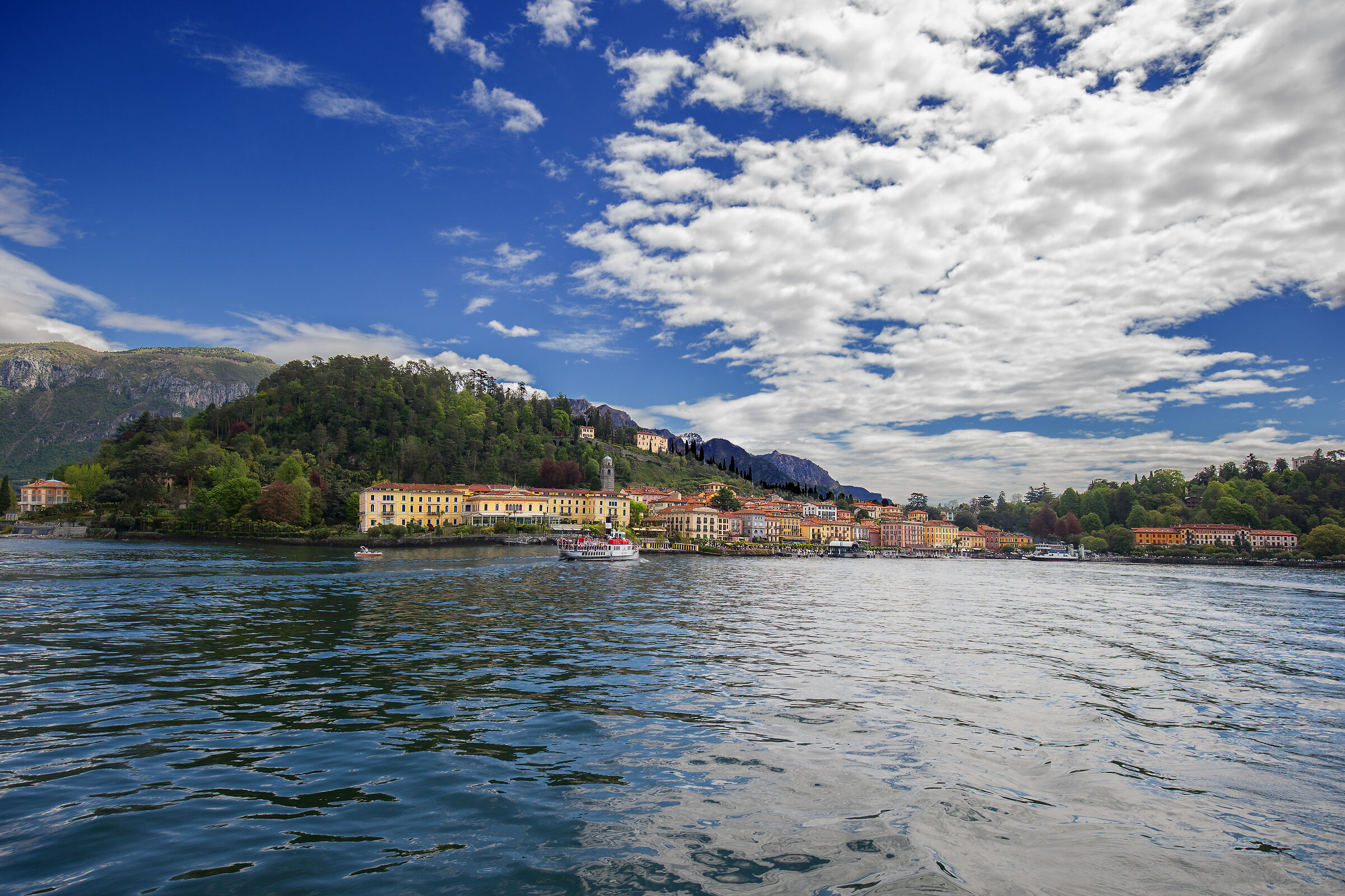 Bellagio-View from the lake