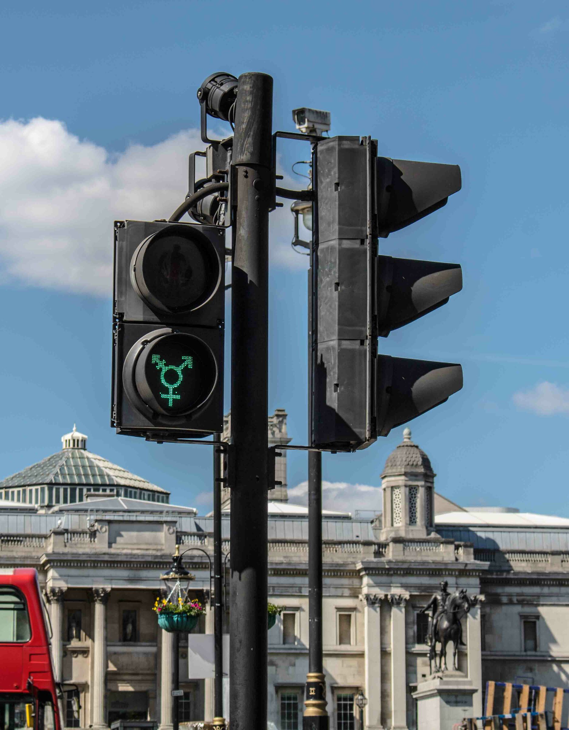 Traffic light for all