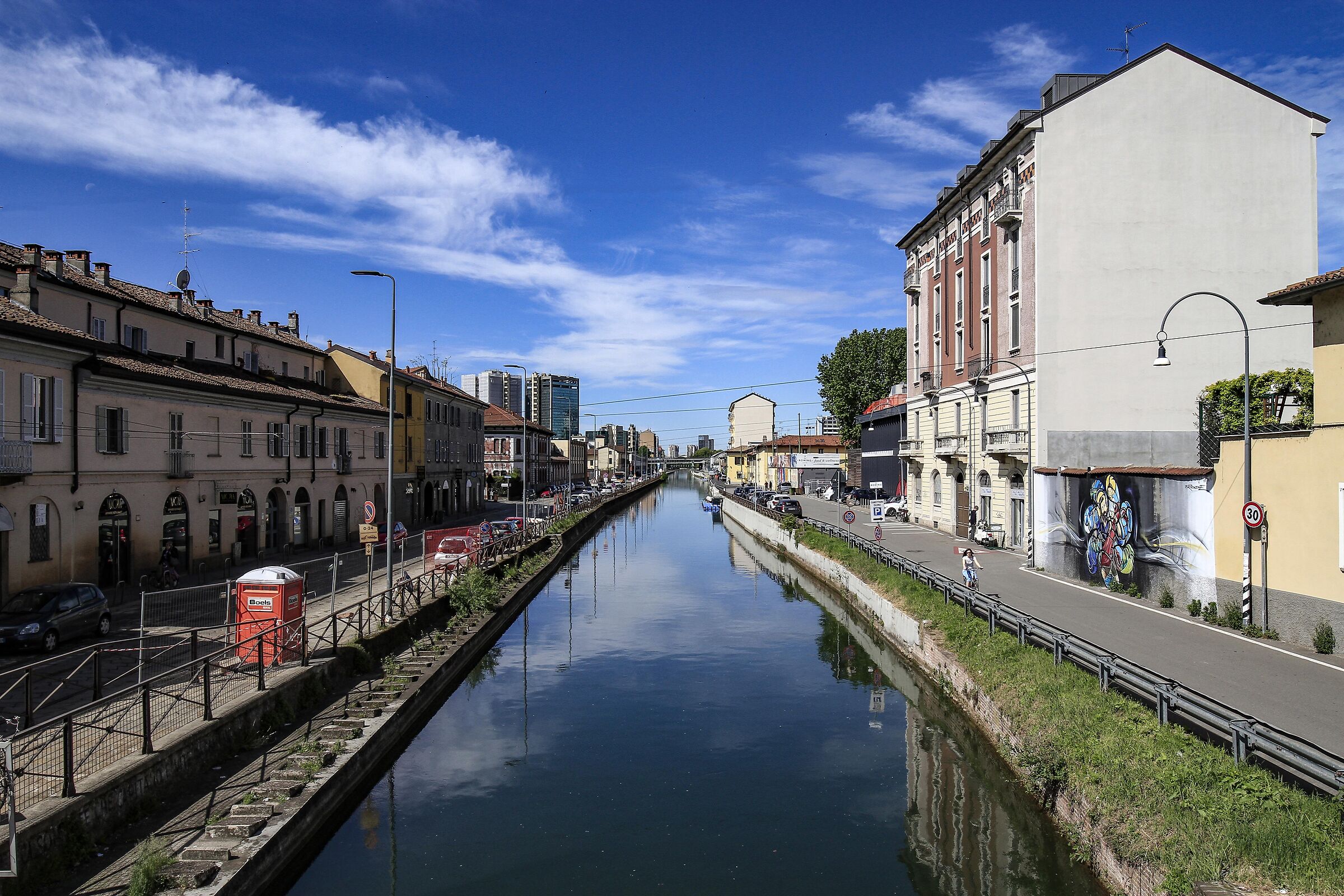MILAN along the Naviglio