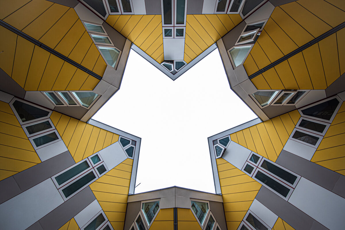 Raduno di case gialle