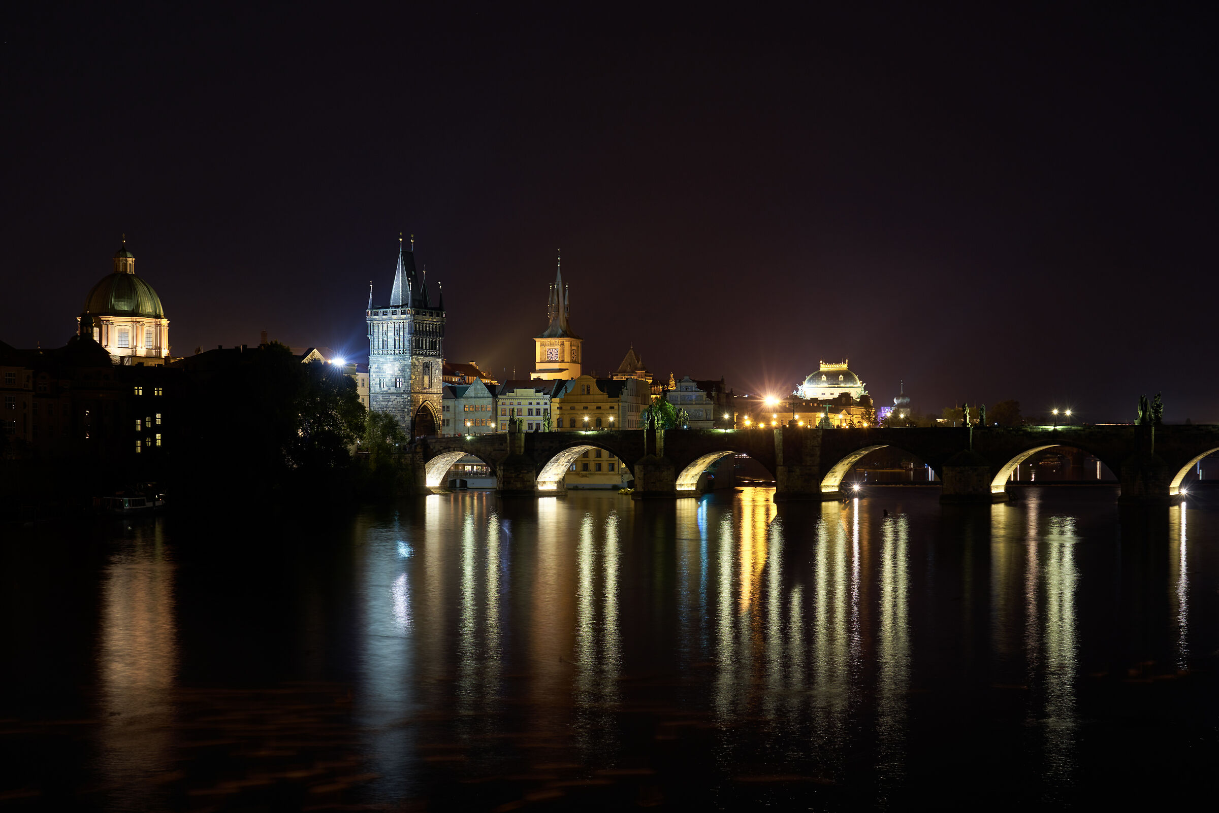 Ponte Carlo by night