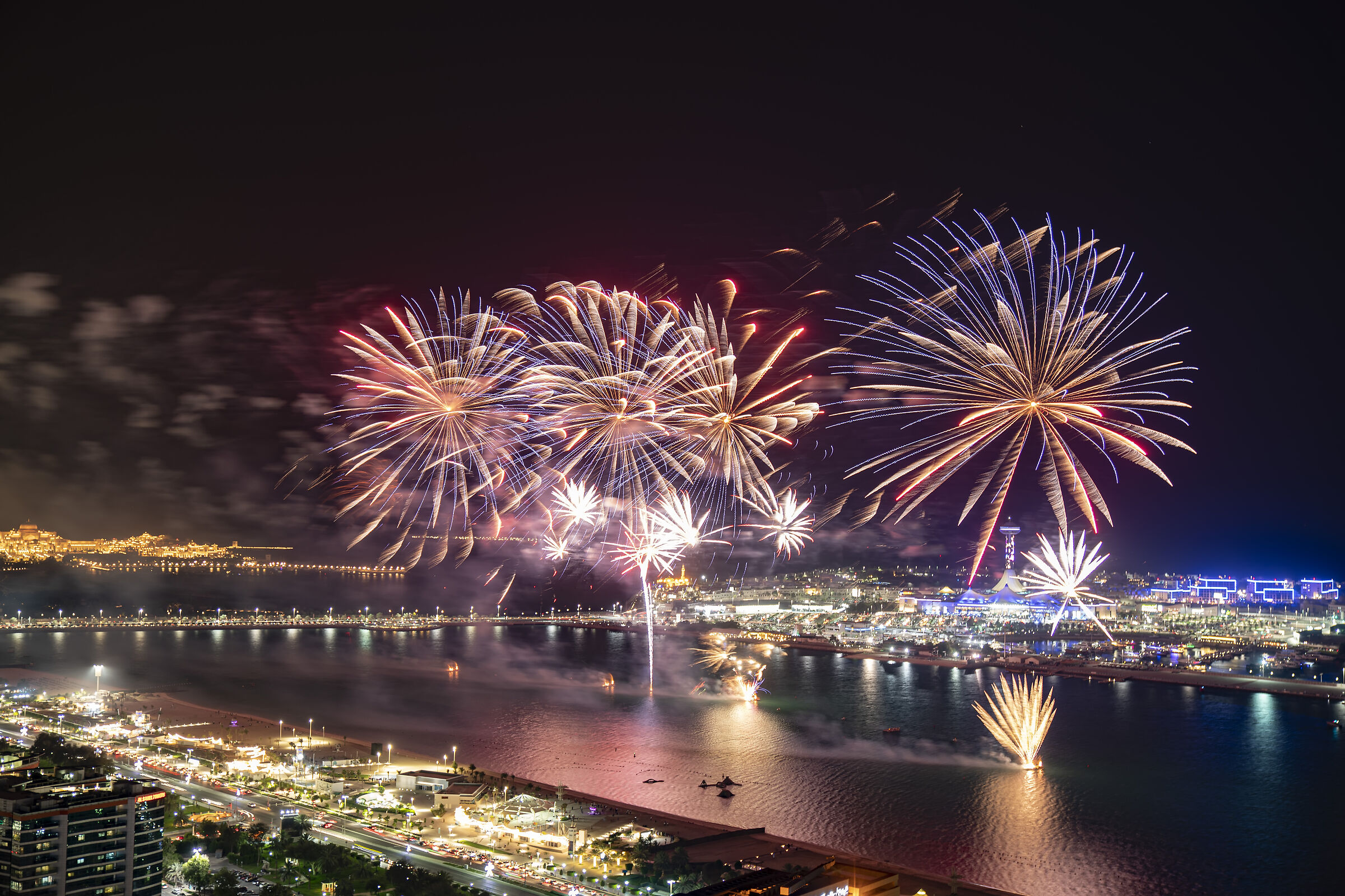 Eid al Fitr 2019 Fireworks in Abu Dhabi