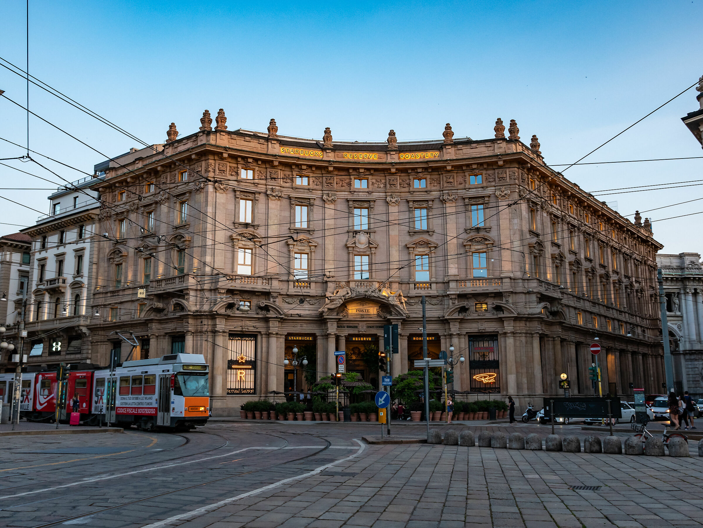 Starbucks Reserve Roastery-Milan
