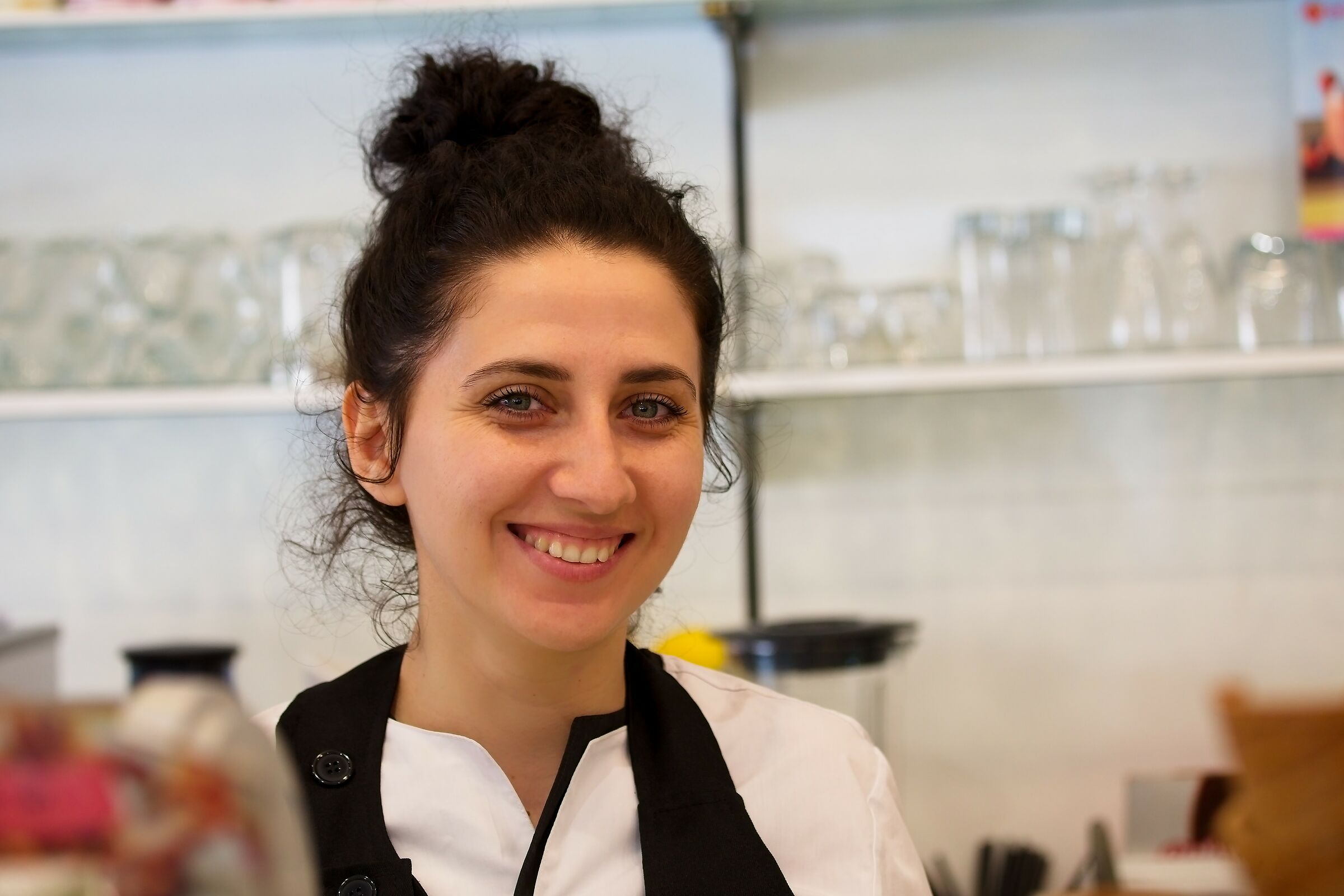 Il sorriso della barista