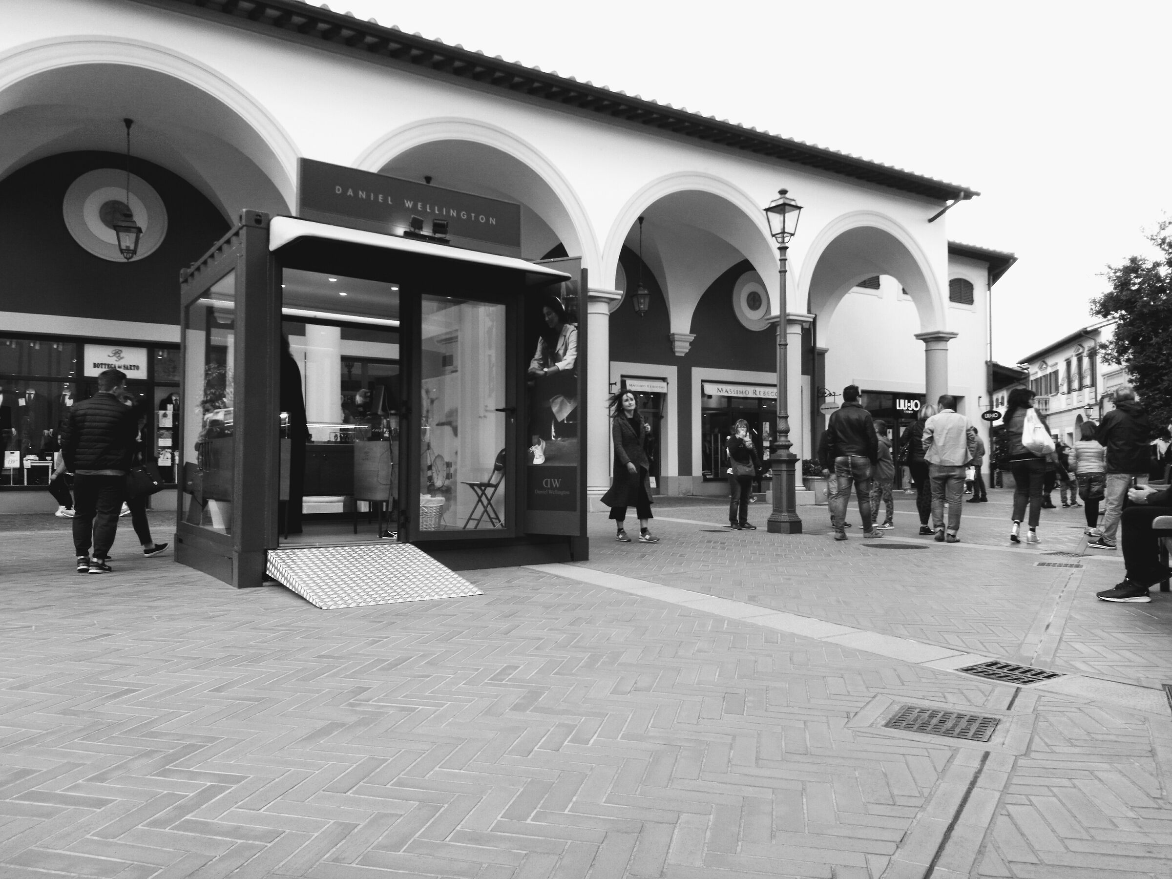 outlet1
