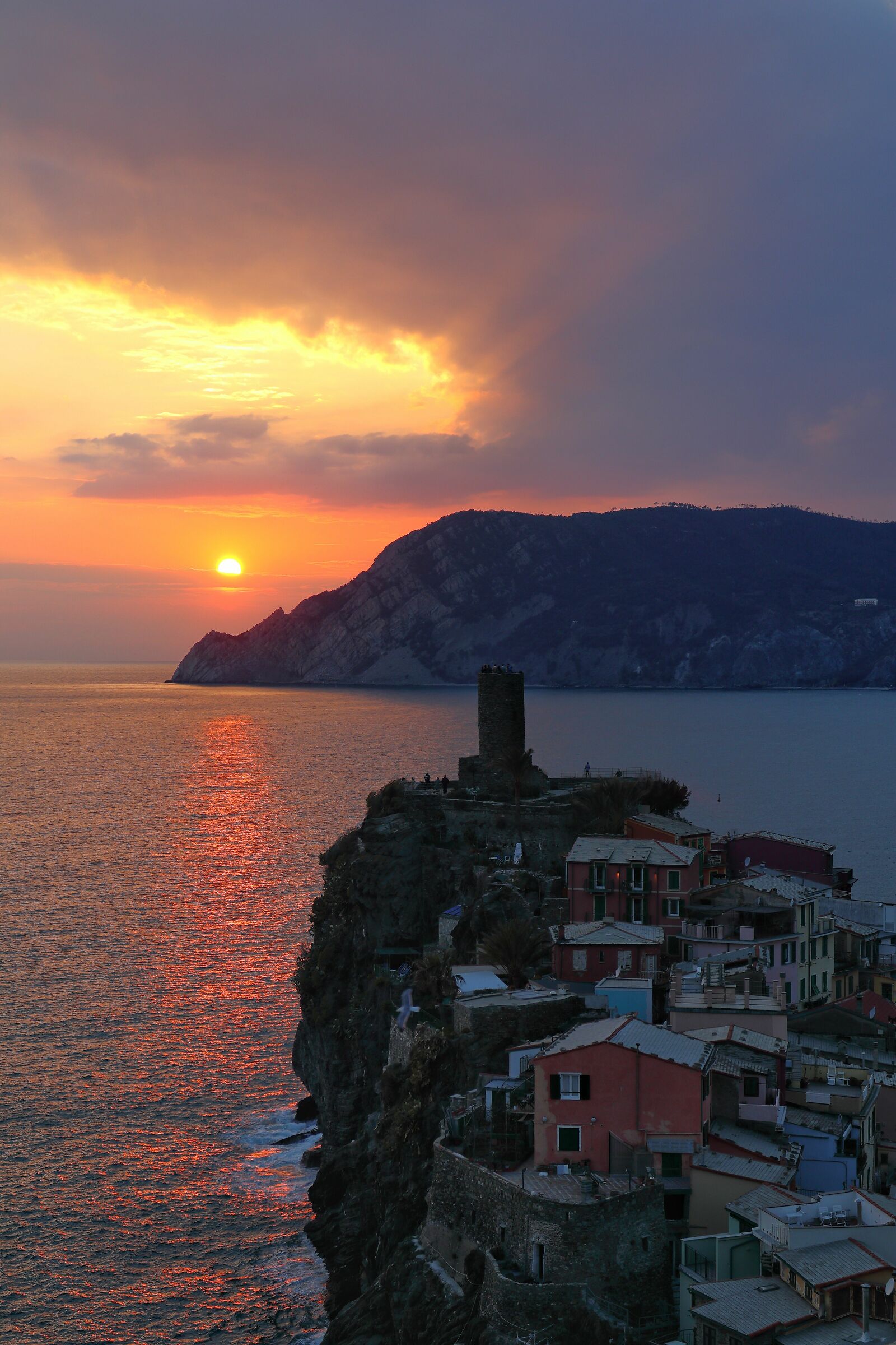The sunset in front of Vernazza