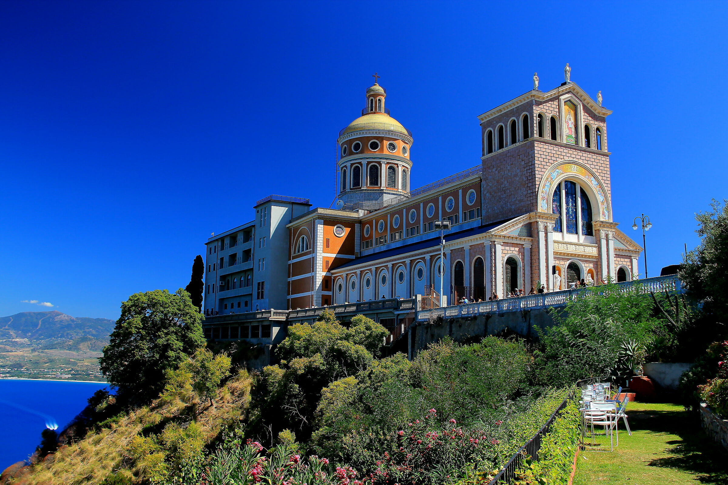 Santuario della Madonna Nera