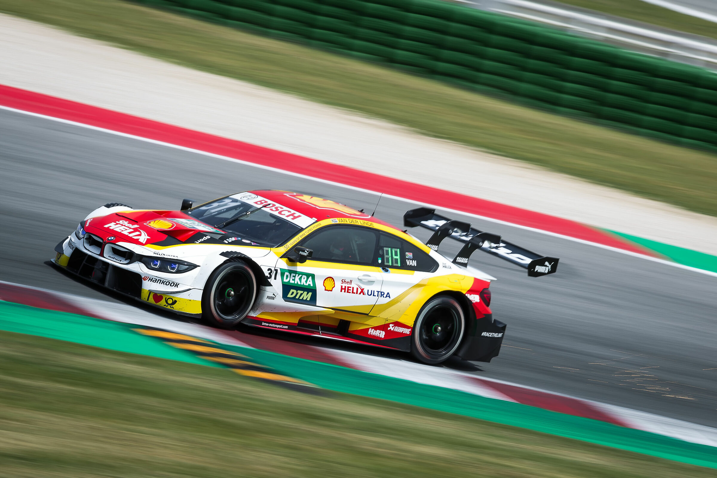 Sheldon Van Der Linde-BMW M4 DTM