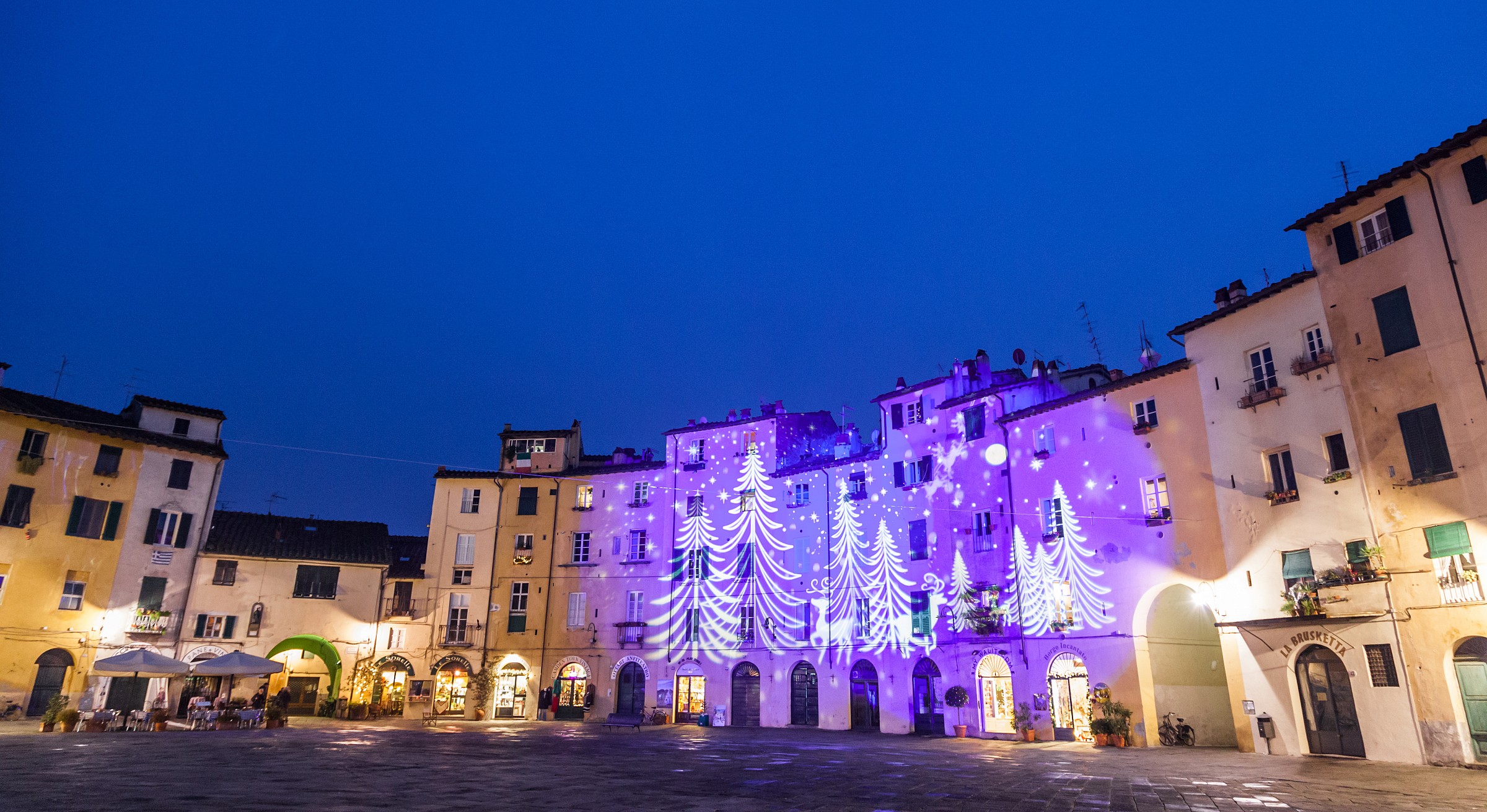 Piazza Anfiteatro Lucca