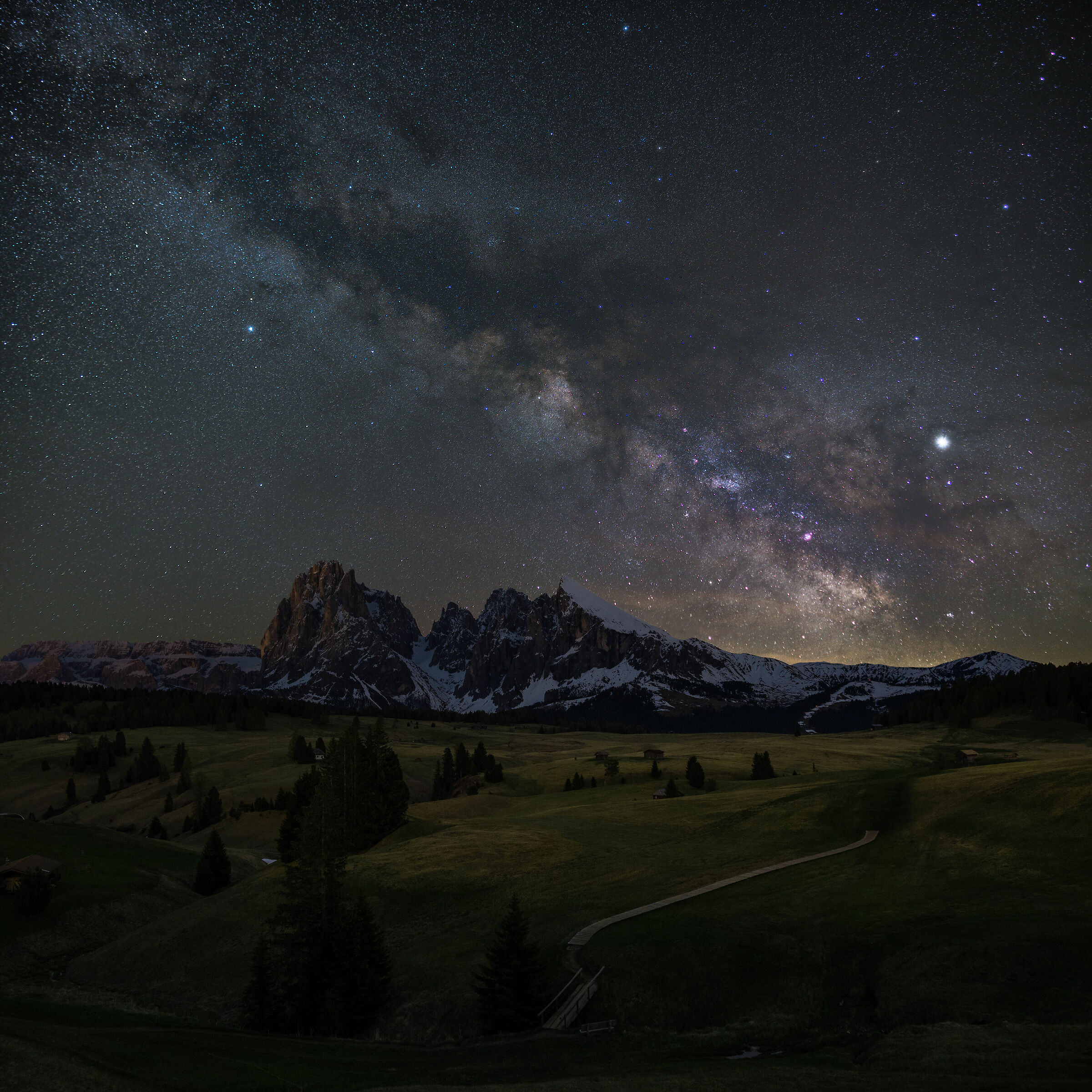 Alpe di Siusi sotto un fantastico cielo stellato!