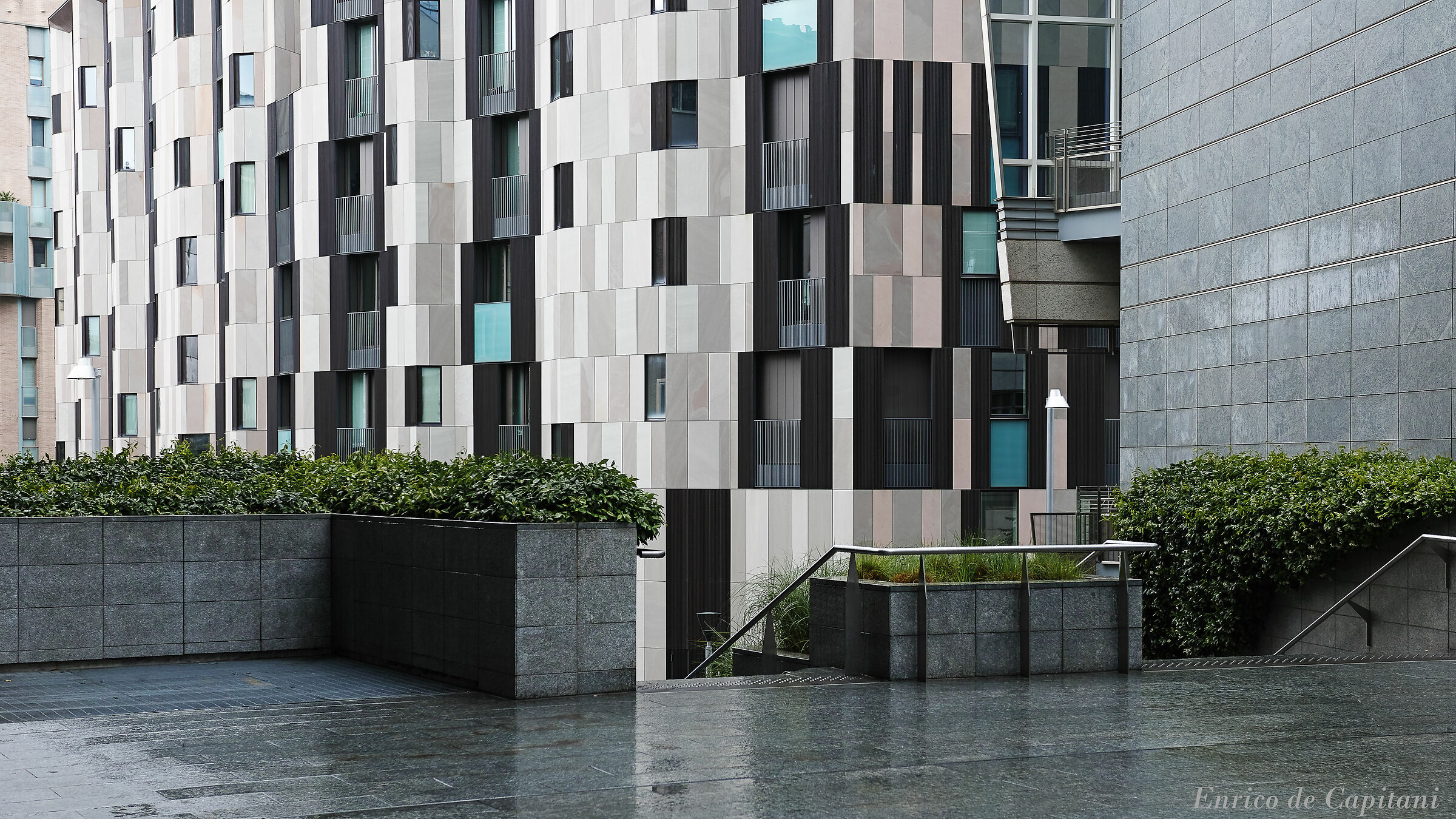 In Piazza Gae Aulenti