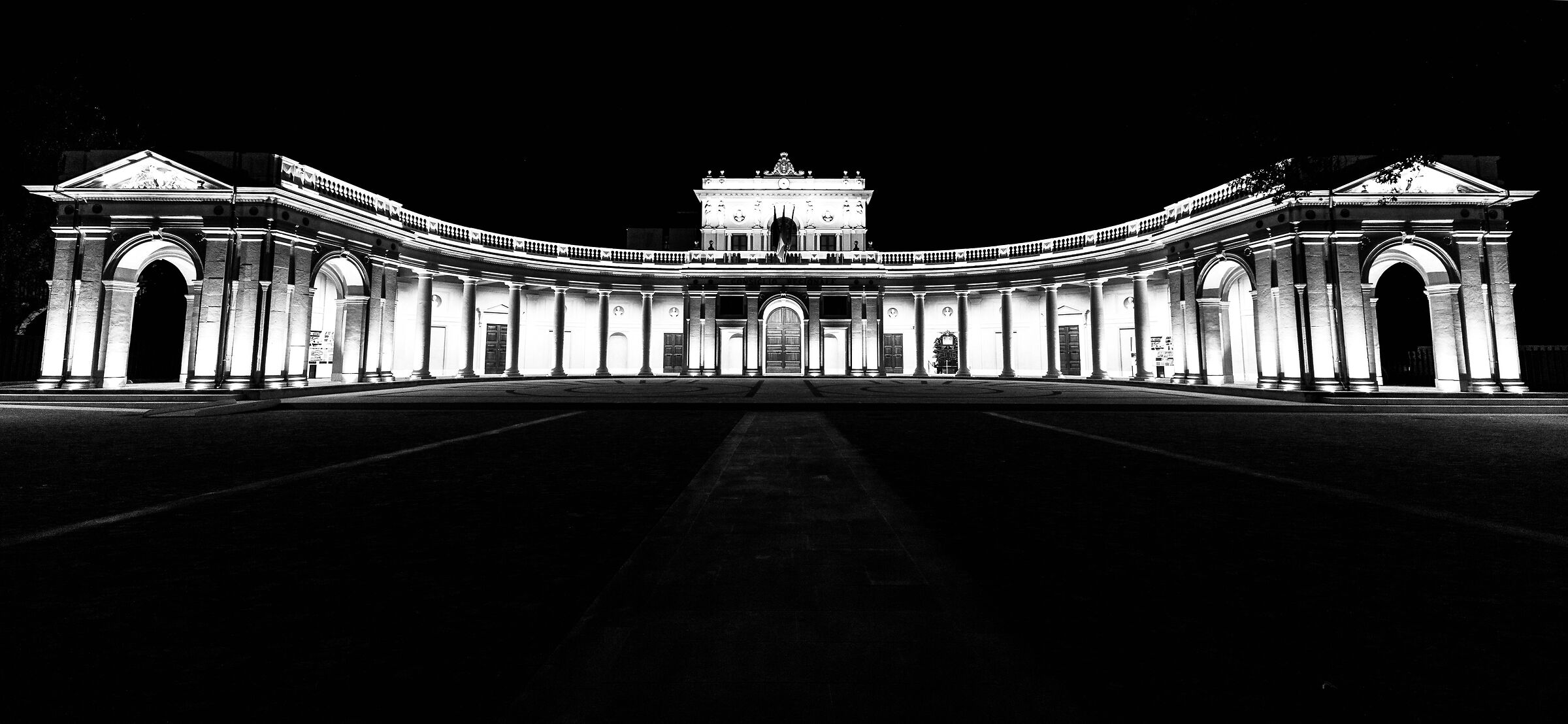 Palazzo dell'Emiciclo