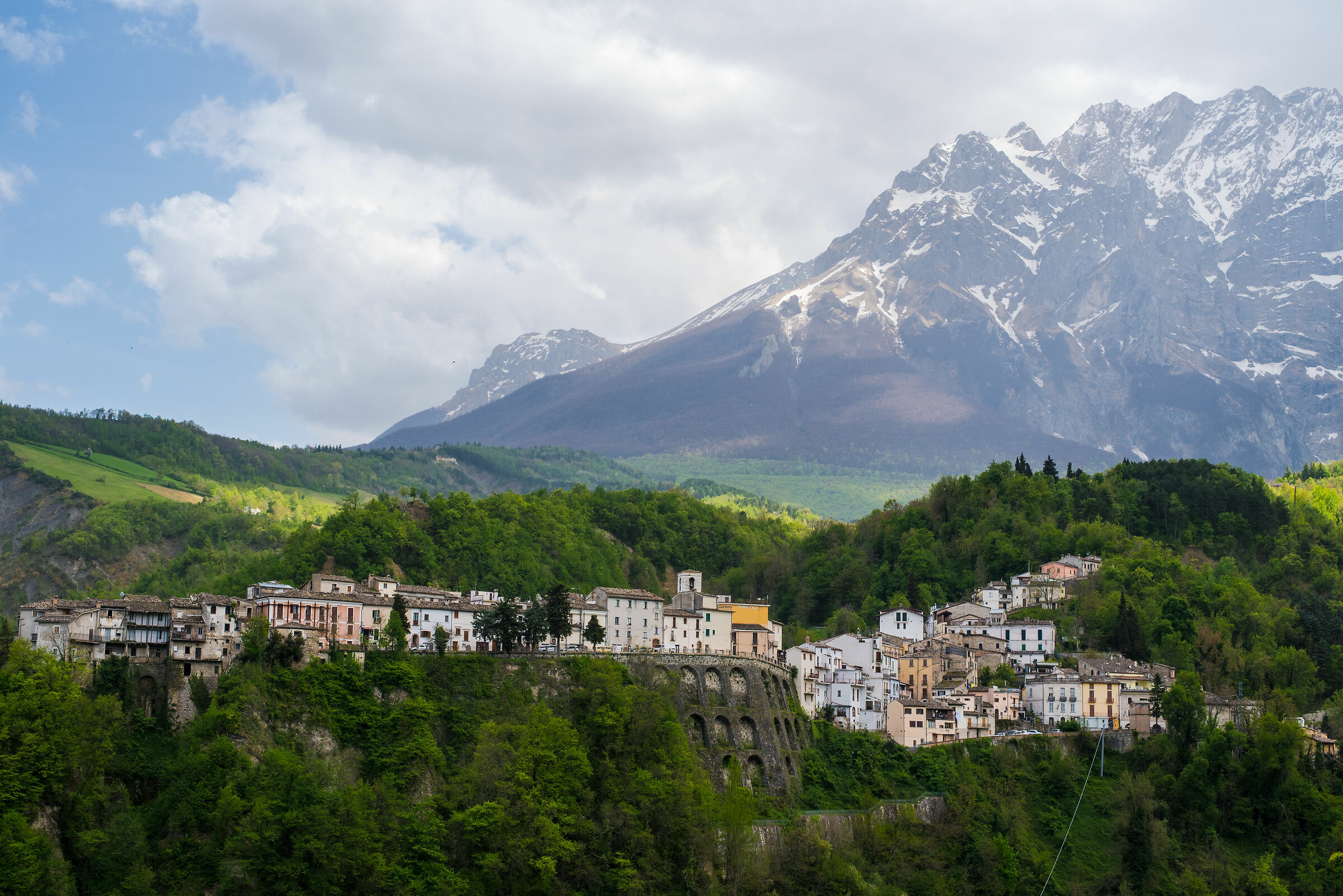 City protected by mountains