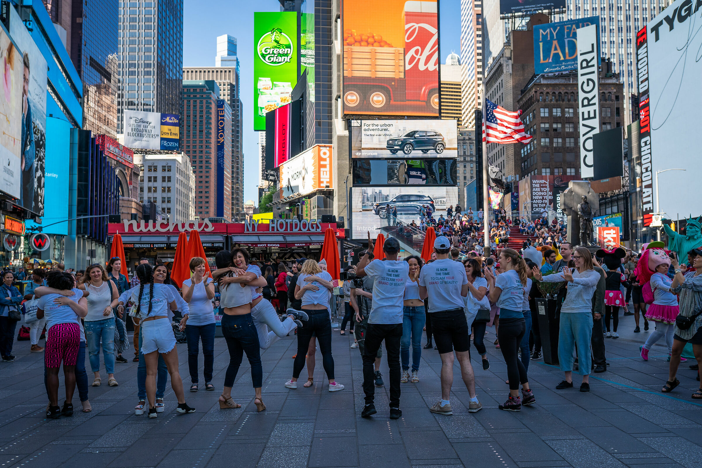 Hugs in Times Square
