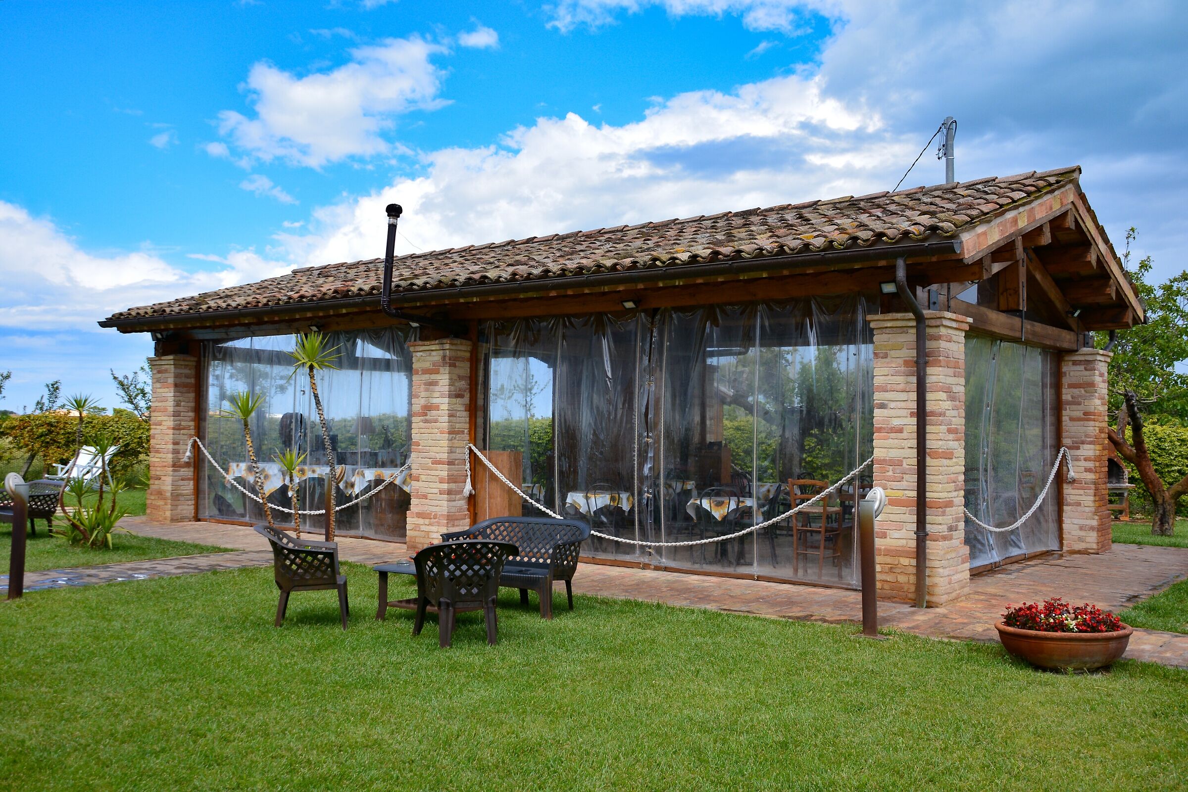 Nel giardino del casolare