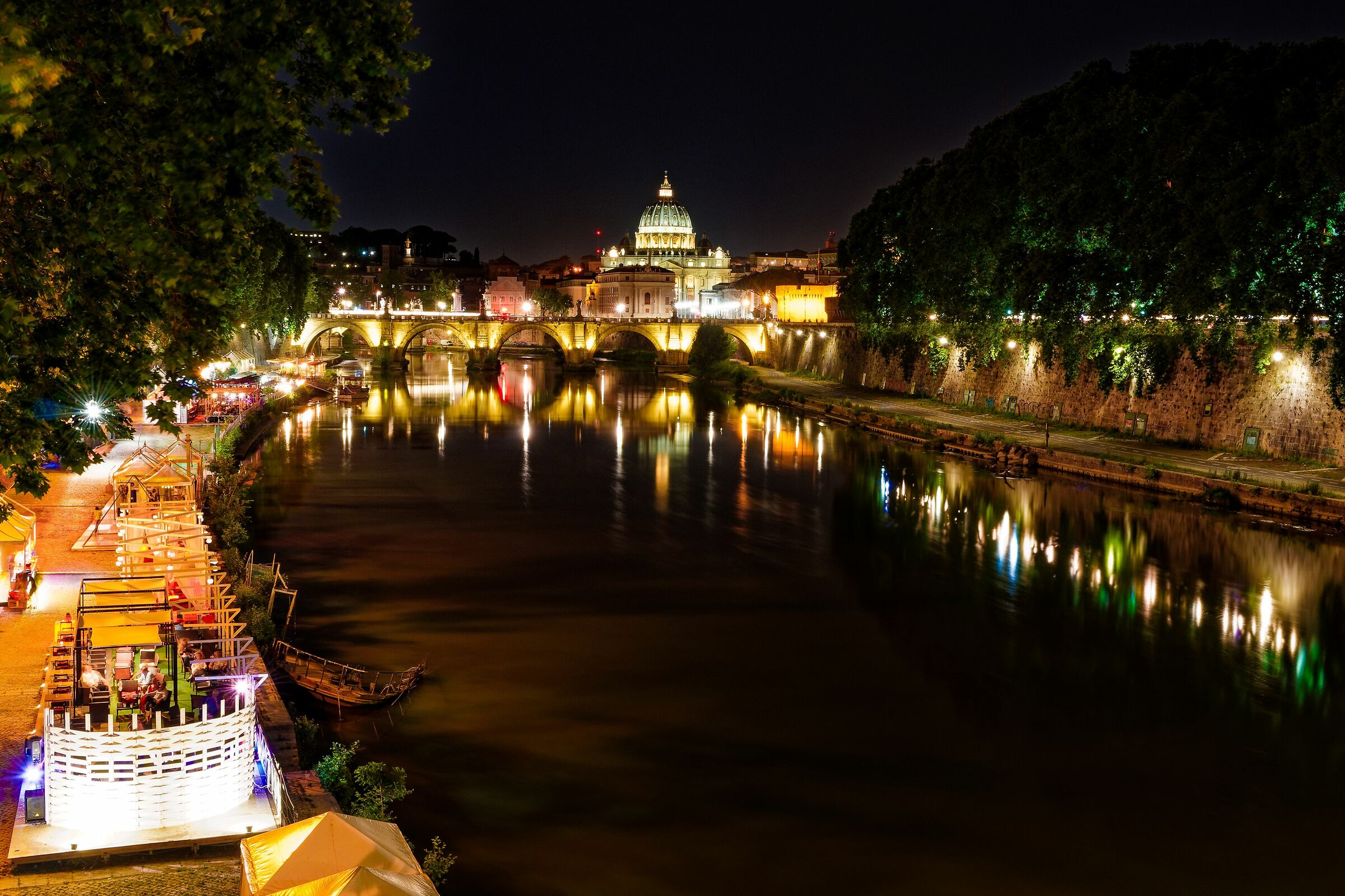 San Pietro night