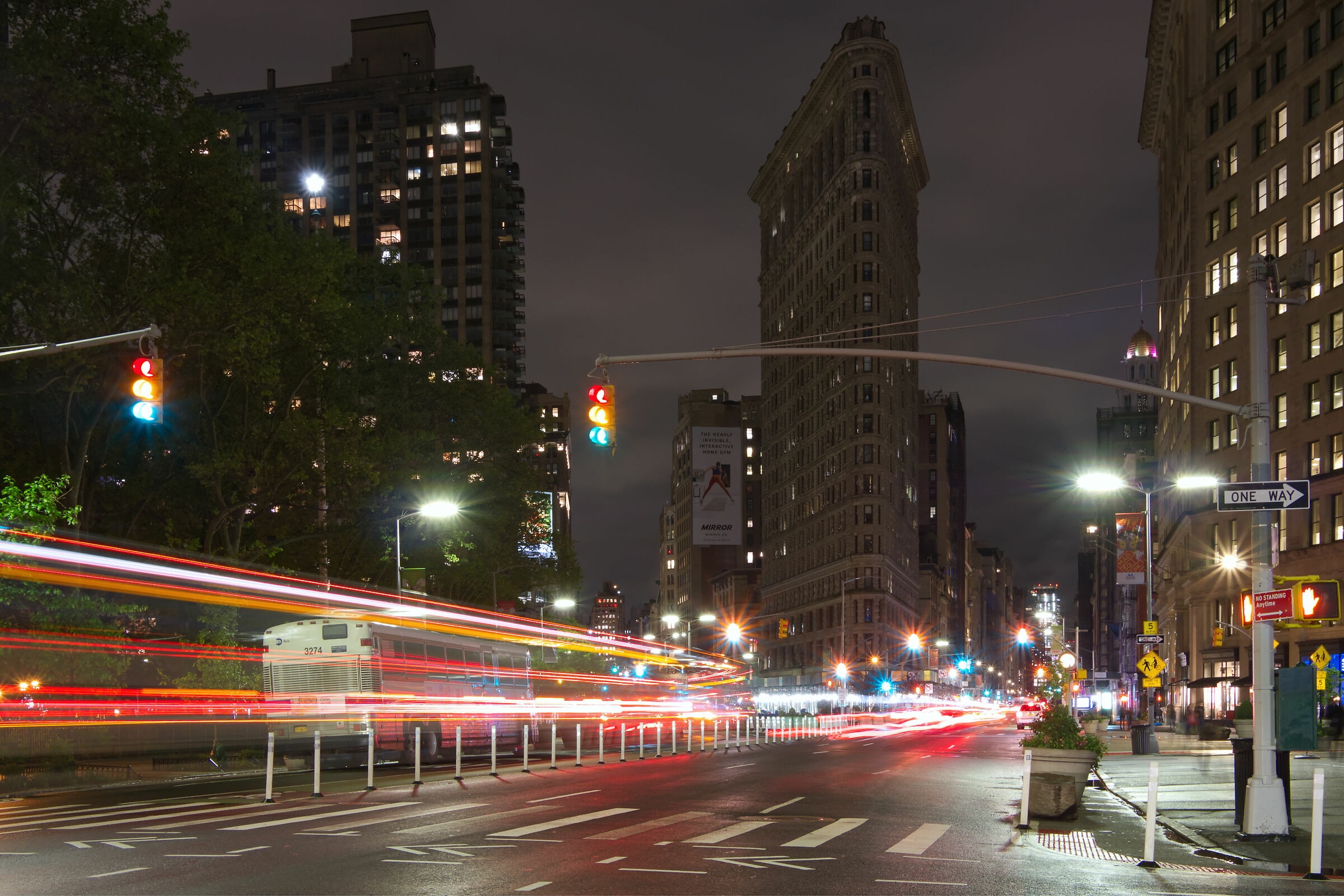 Light trails davanti al Flatiron building