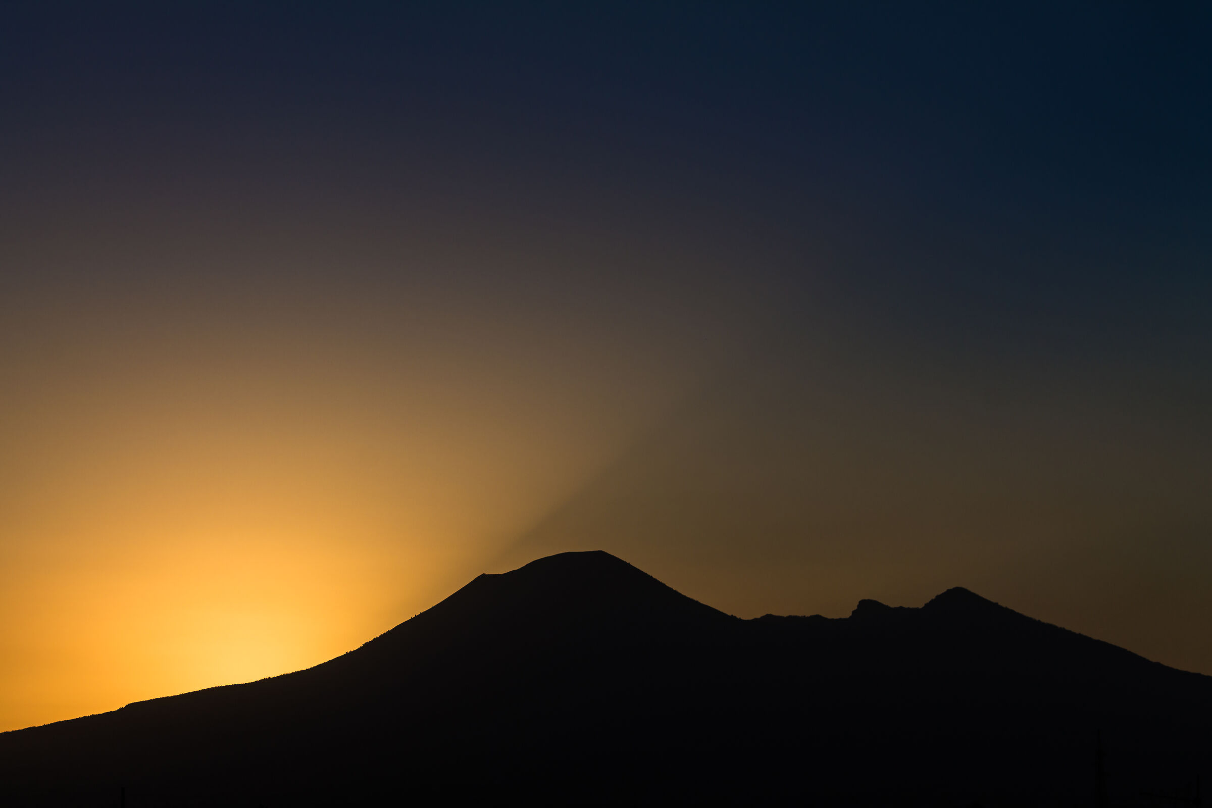 Vesuvius silhouette