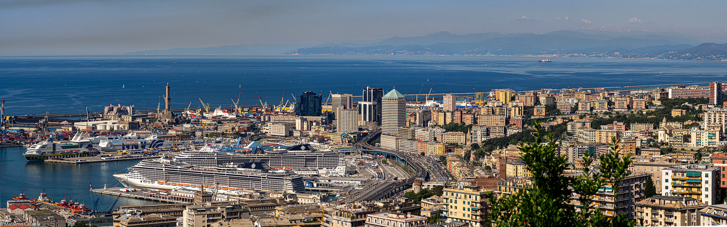 Panoramica Genova e il ponente