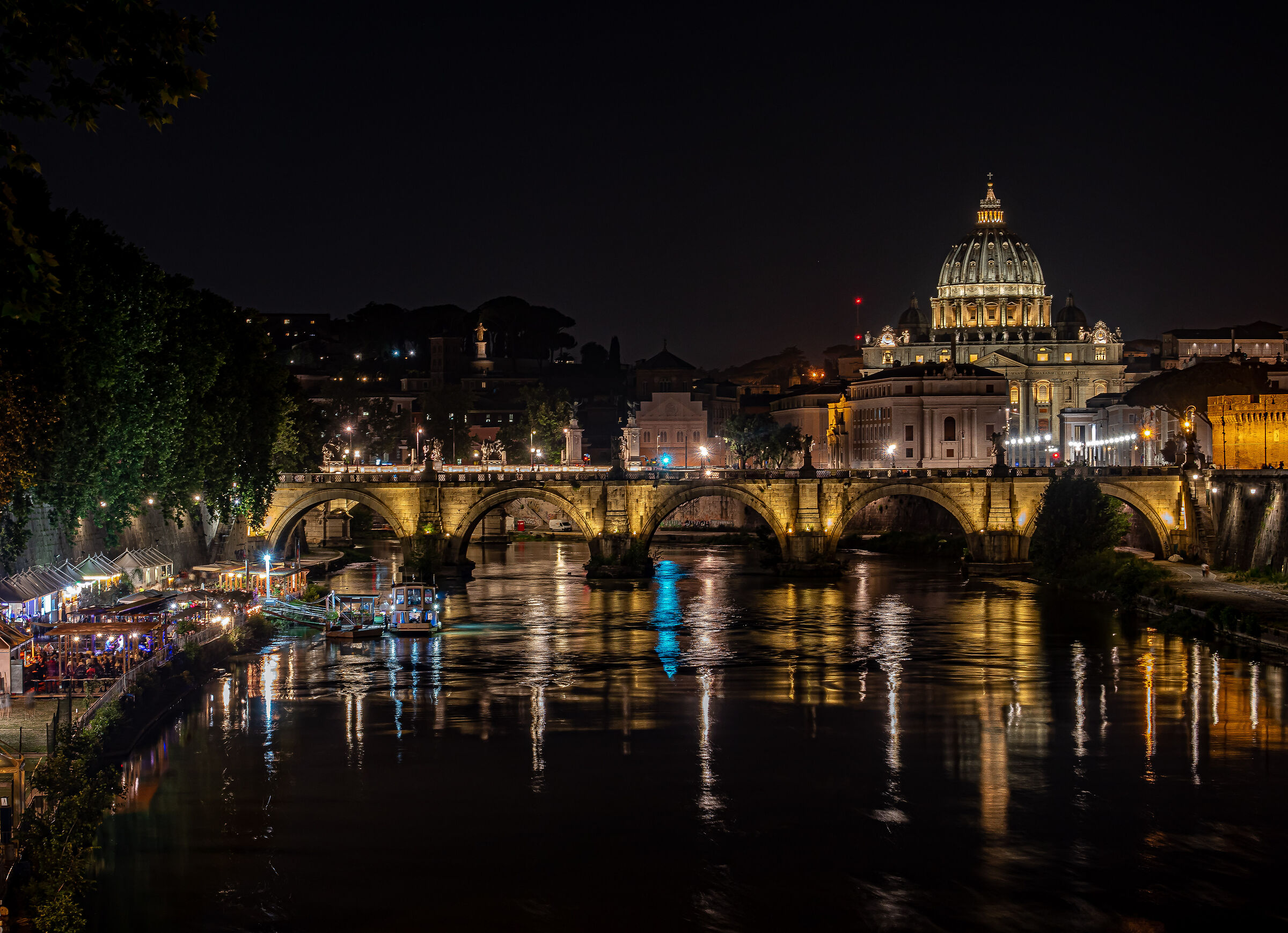 The Thousand Lights of the Longtevere