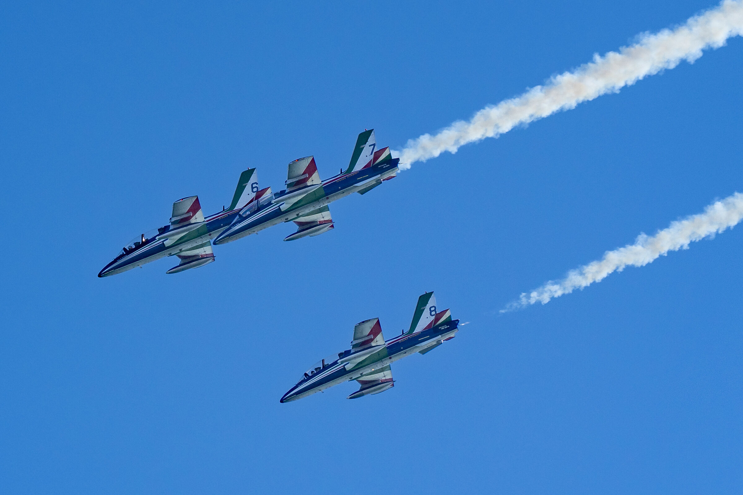 Tricolour arrows in Ladispoli
