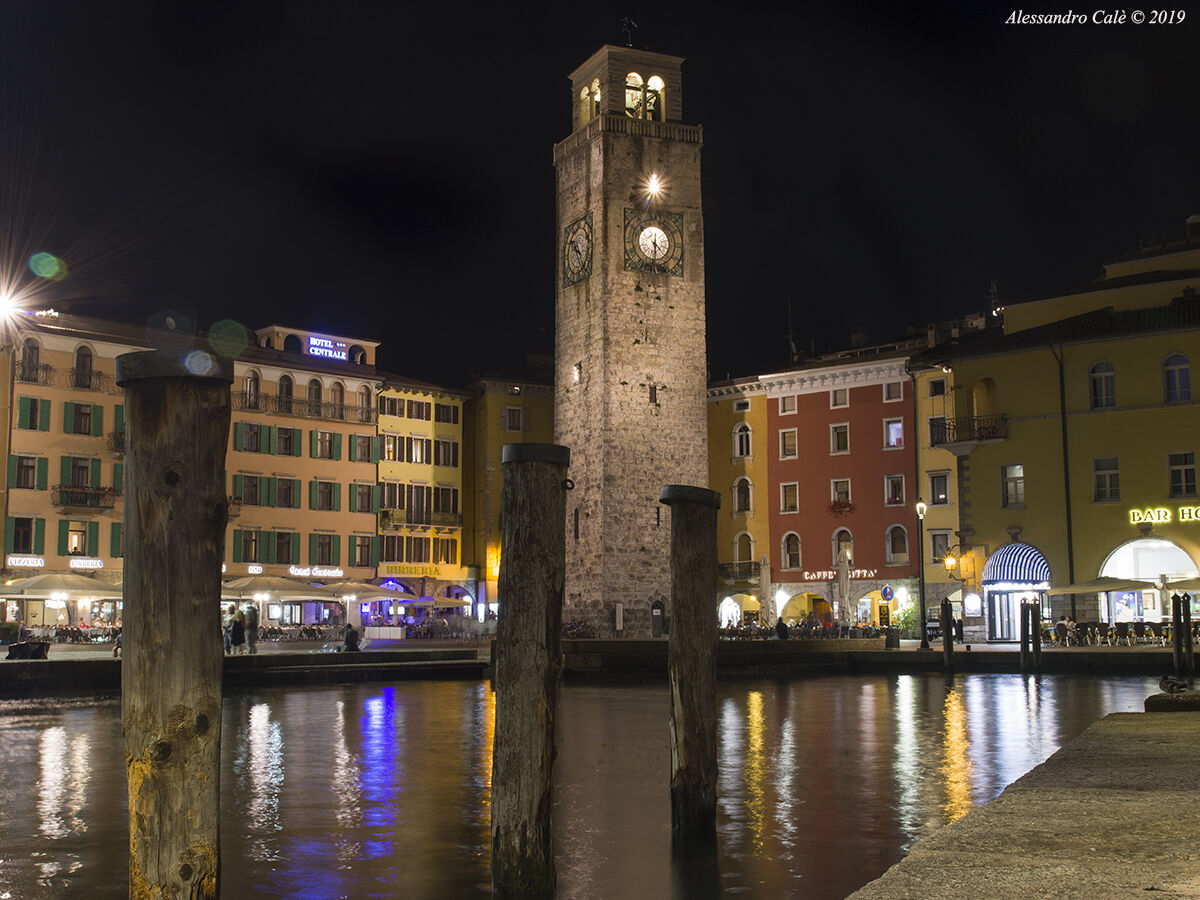 Riva del Garda di notte 1471
