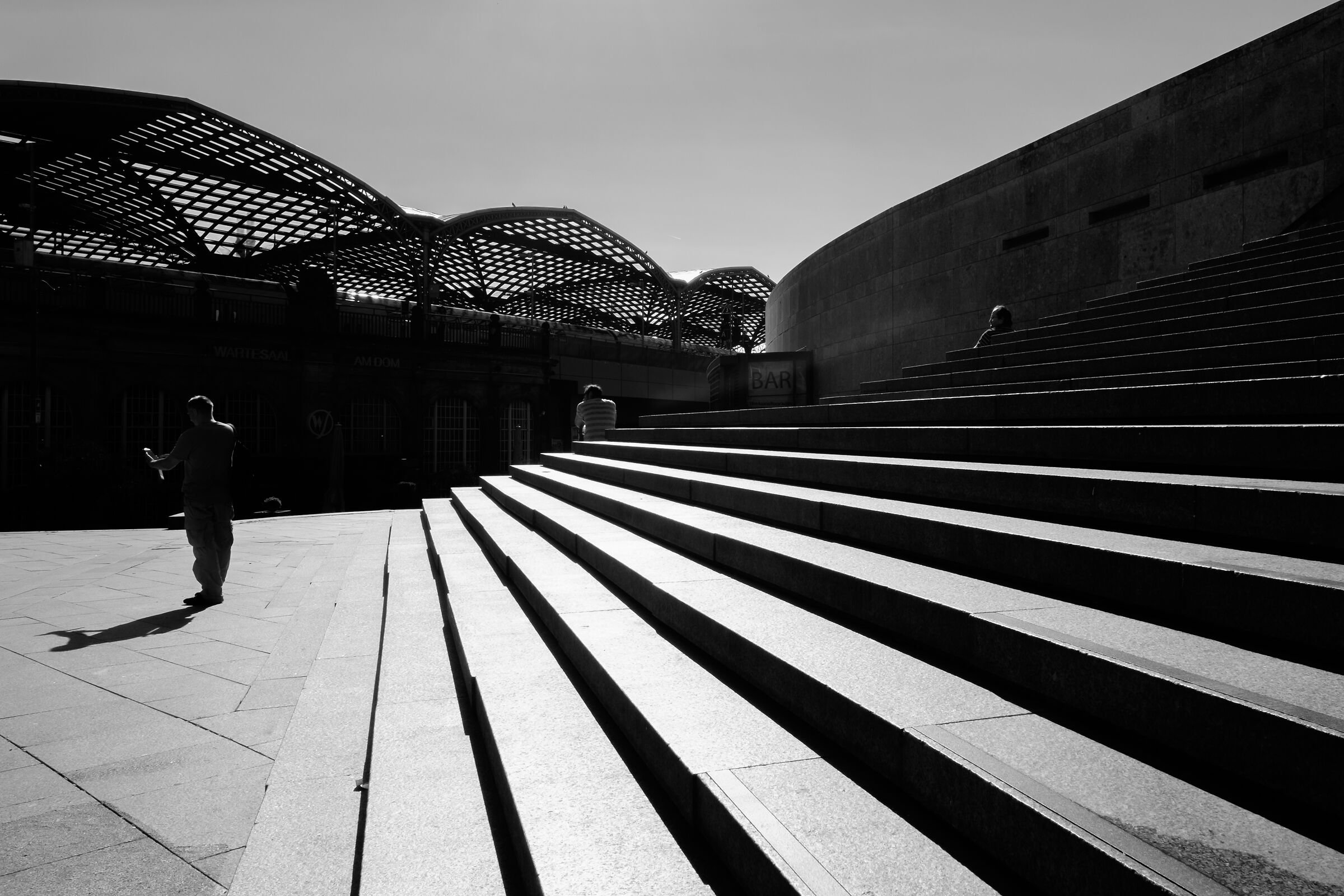 Ma a che ora apre il bar?