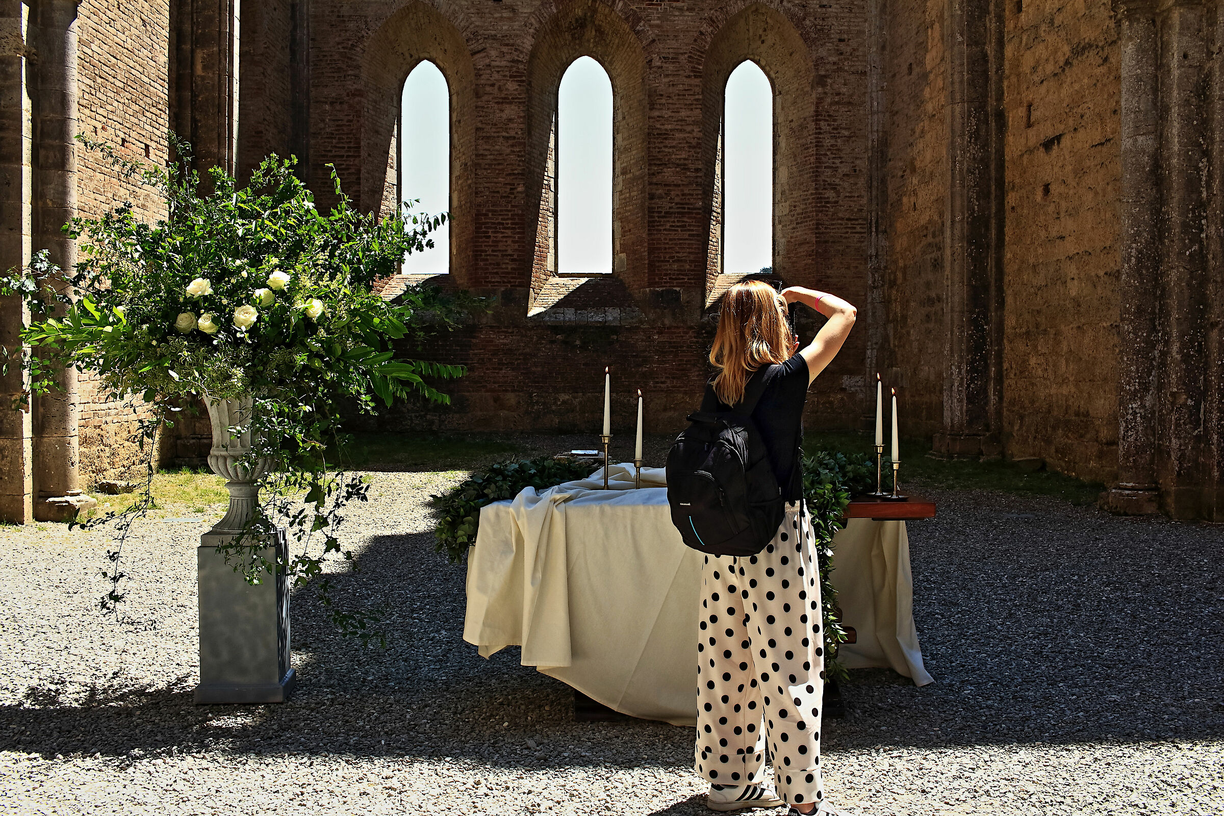 Abazia of San Galgano - shot vertically .......