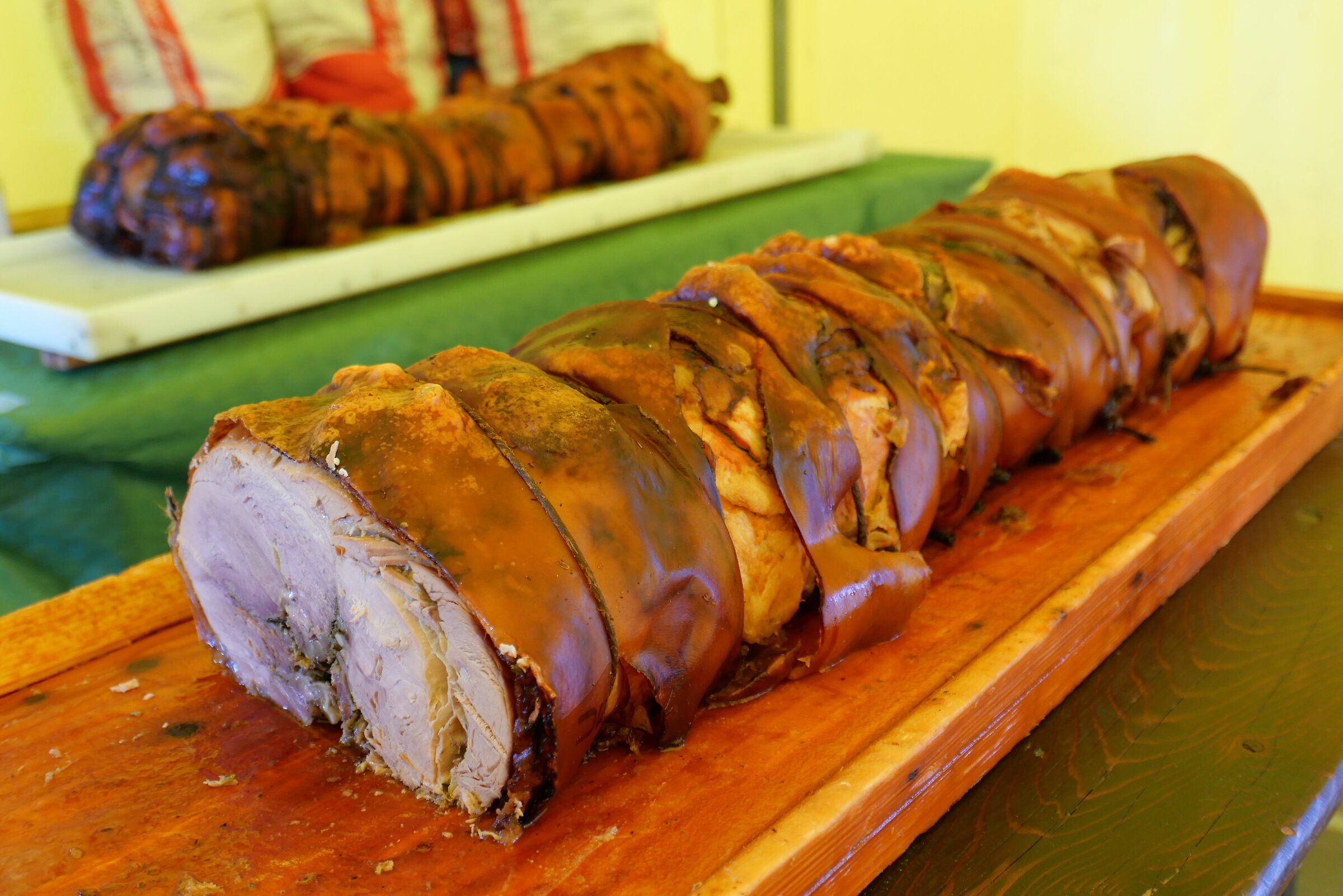 Seven porchettes, hectolitres of drinks!