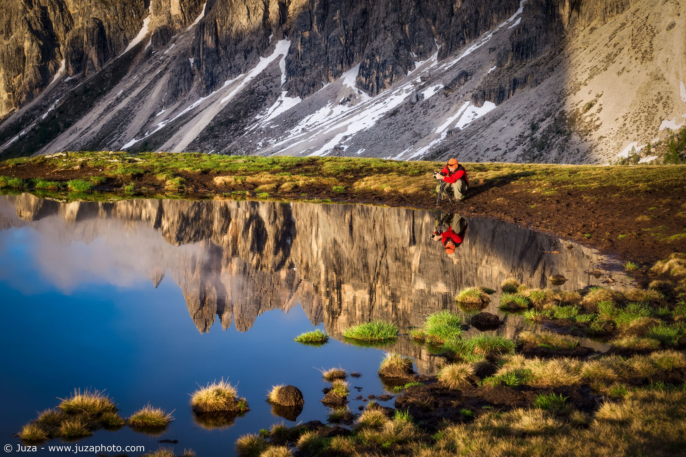 Photographer at Giau Pass
