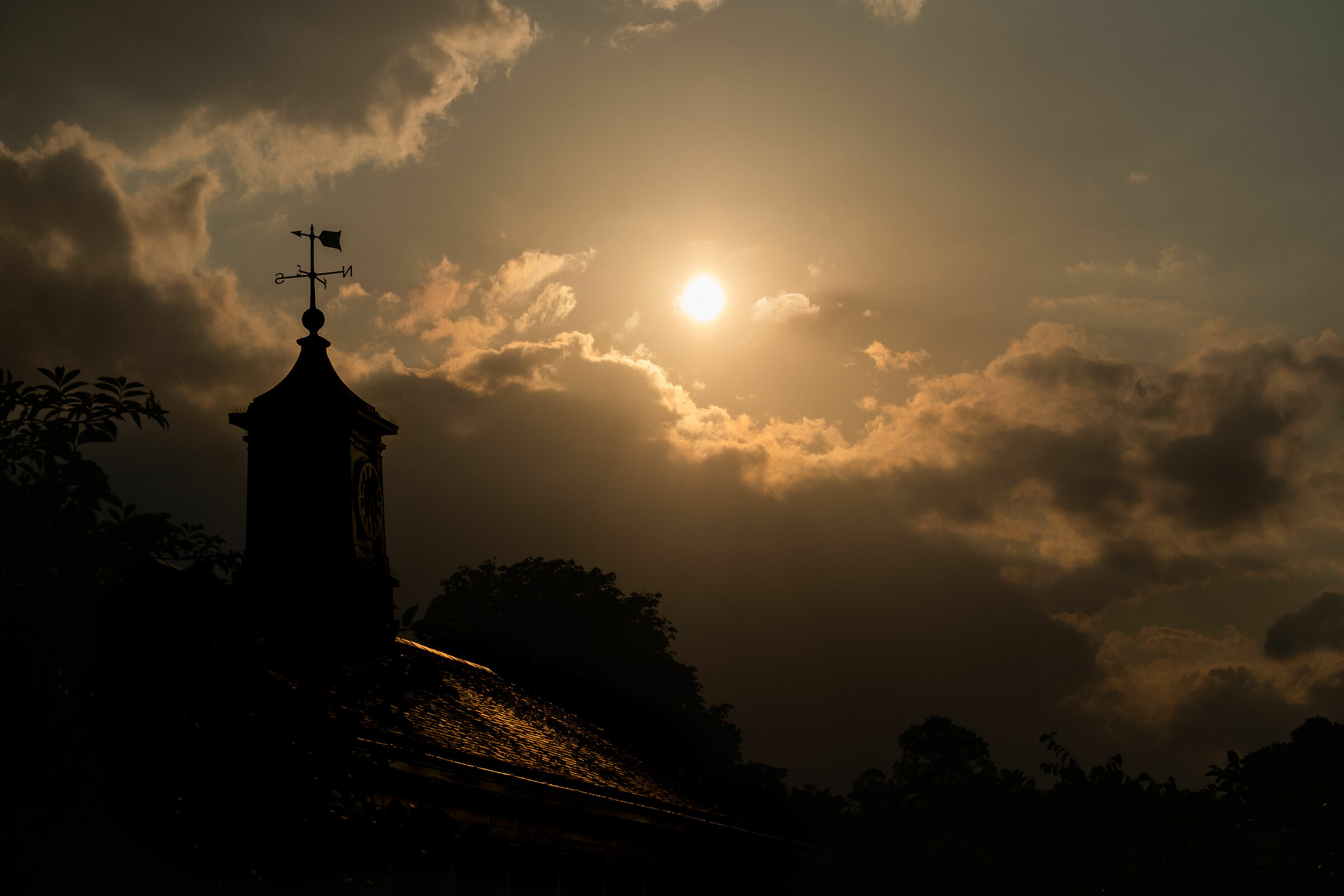 Thunderstorm coming up over Hyde Park - London