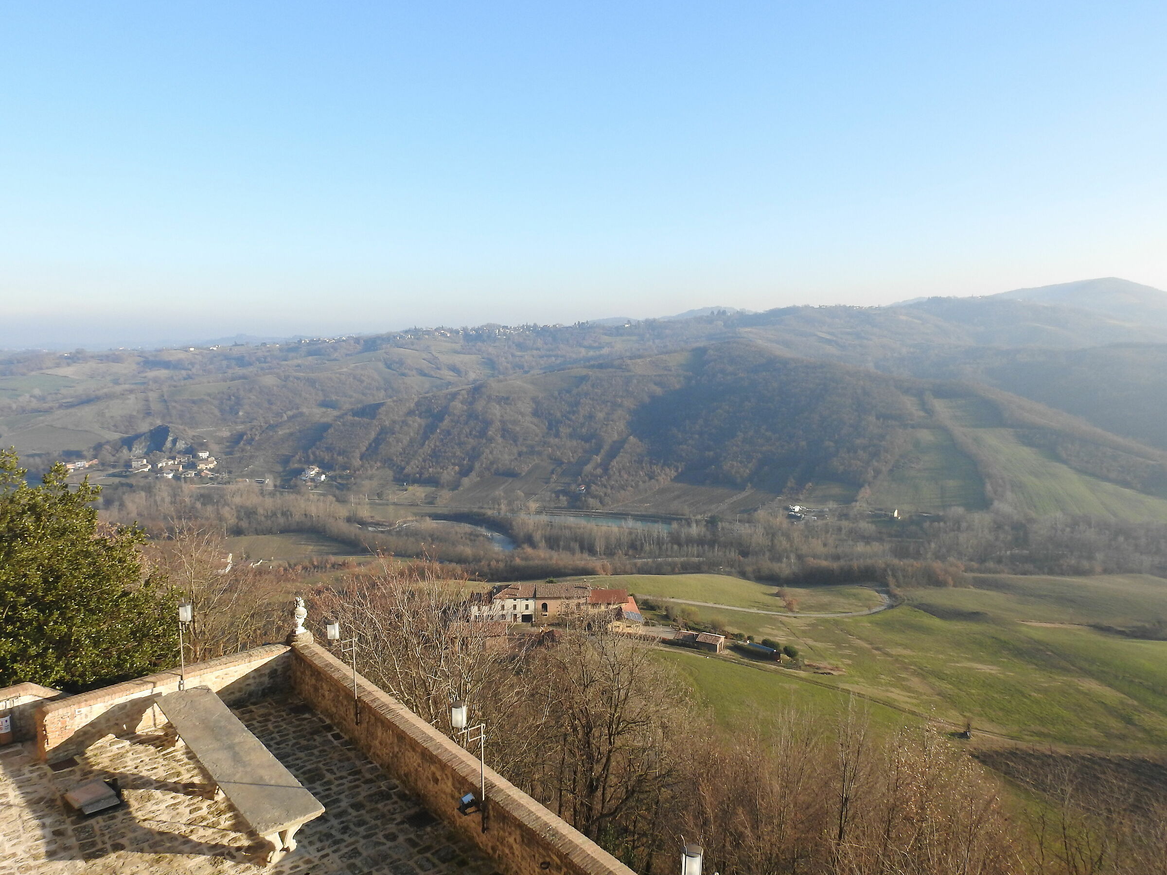 views from vigoleno1