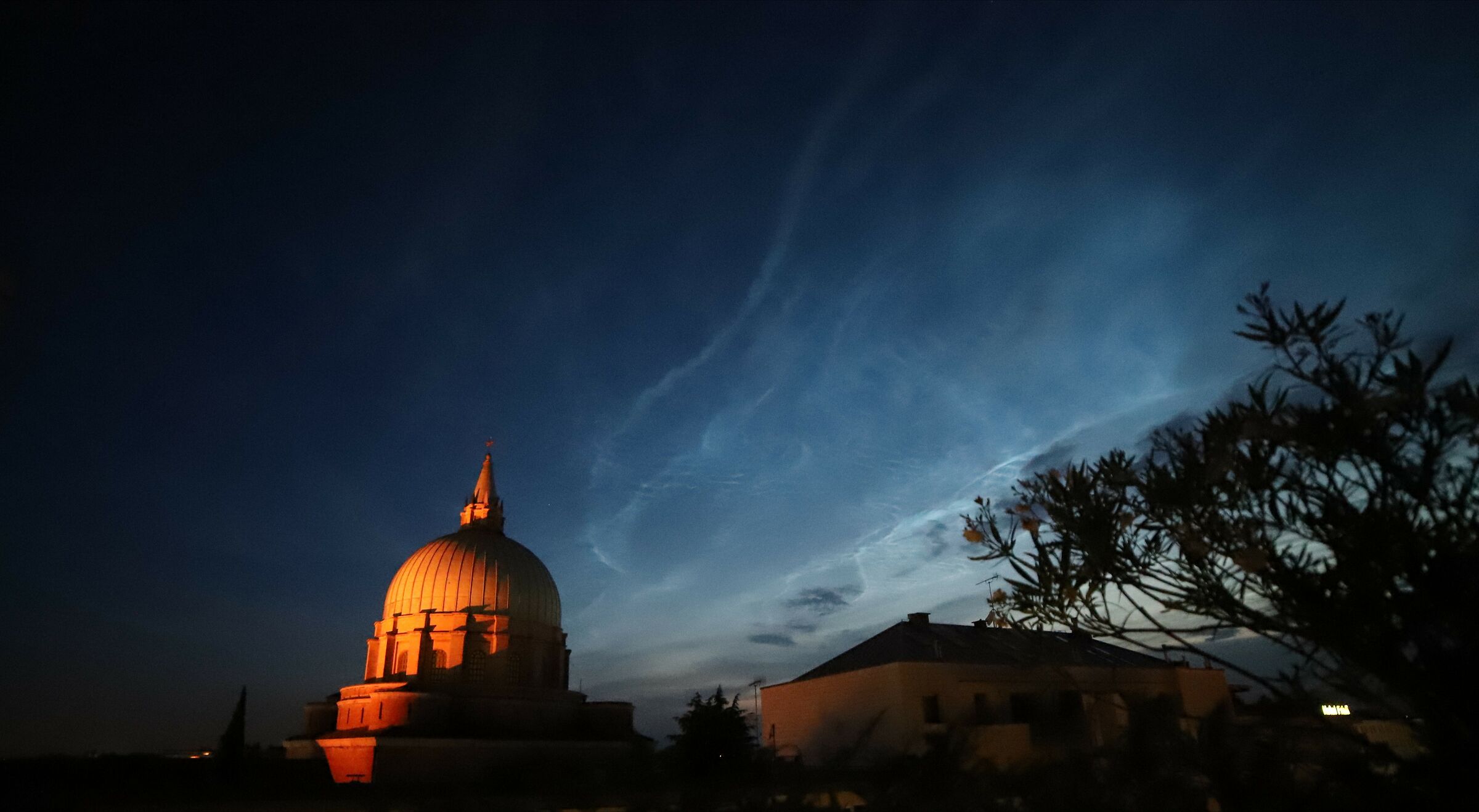 On the vis of the night floor