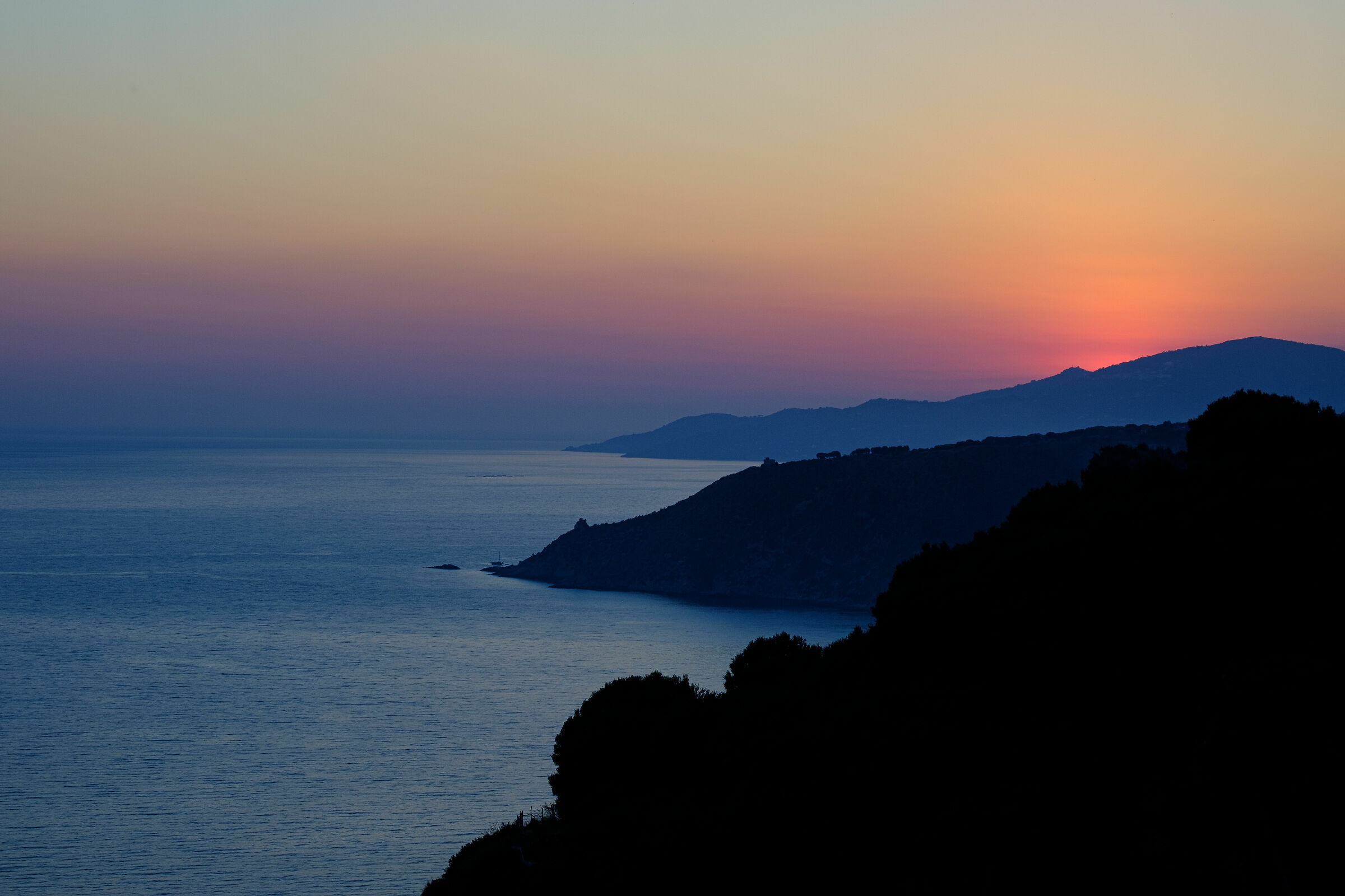 When it's nott and o's alone he's not going to choose...